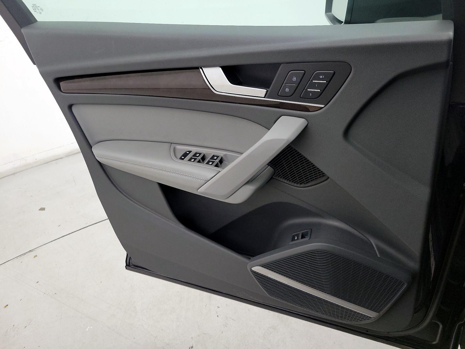 Thumbnail: 2019 Audi Q5 - 12