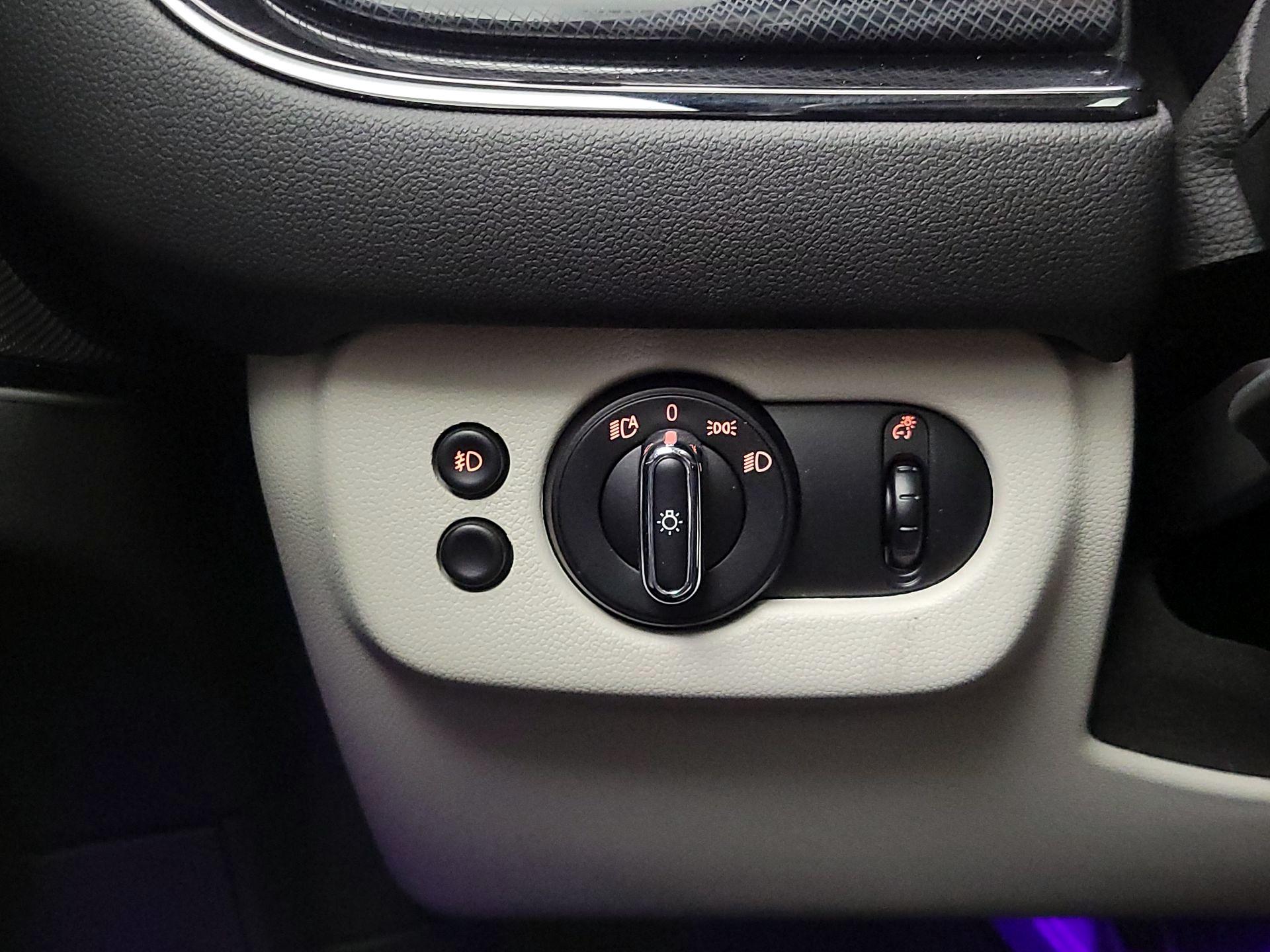 Thumbnail: 2021 MINI Cooper Clubman - 13