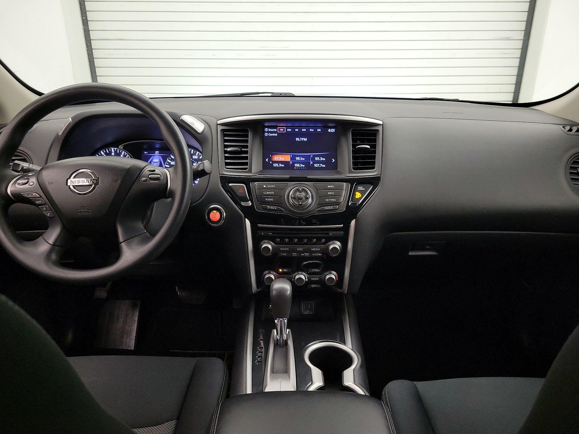 Thumbnail: 2018 Nissan Pathfinder - 9