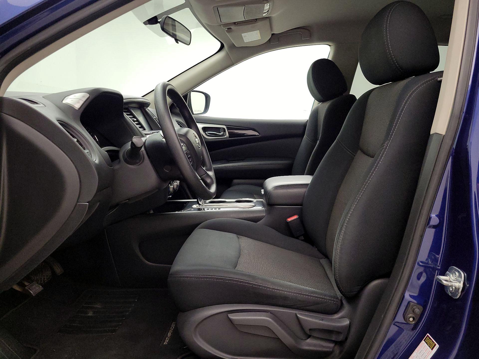 Thumbnail: 2018 Nissan Pathfinder - 11