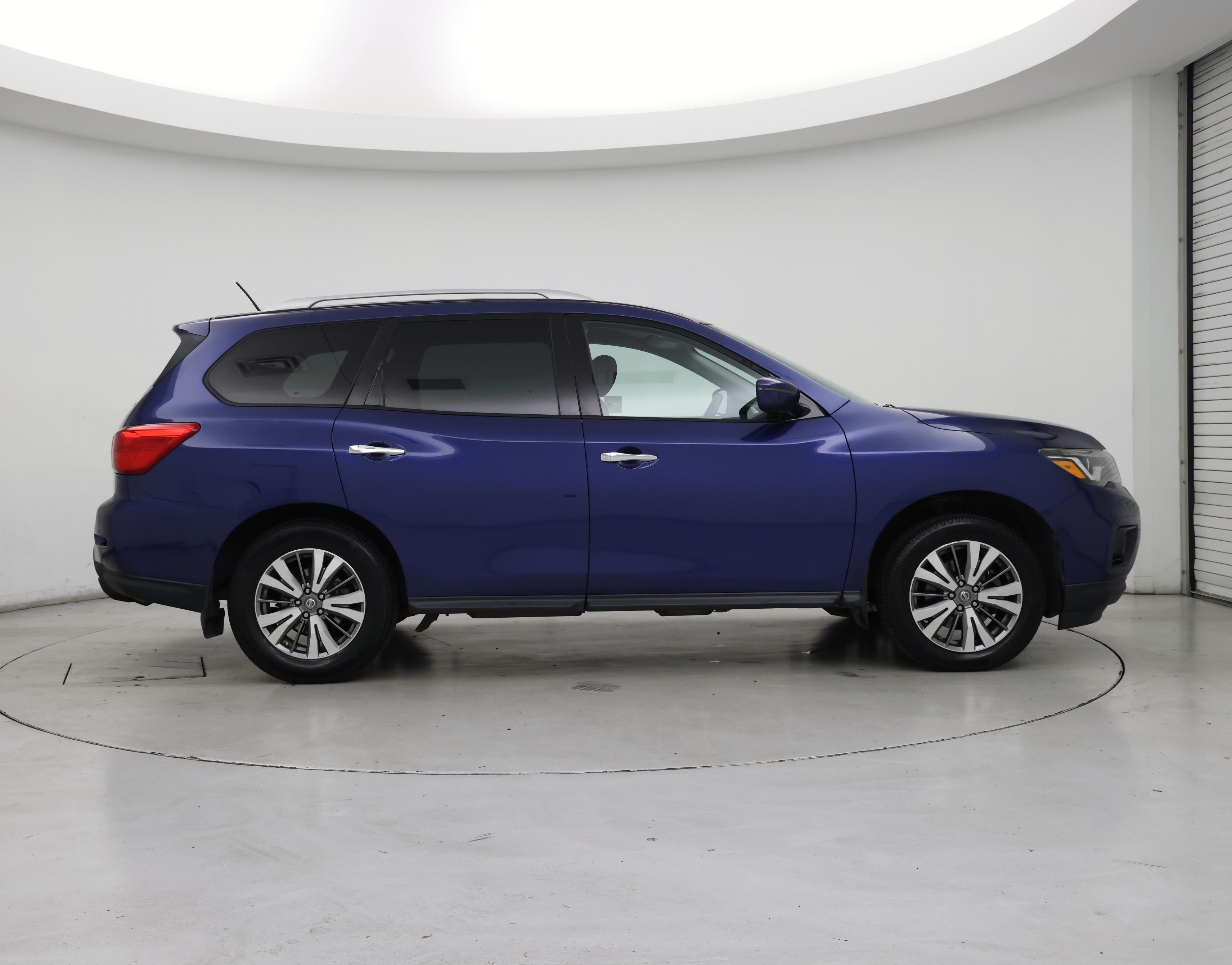 Thumbnail: 2018 Nissan Pathfinder - 7