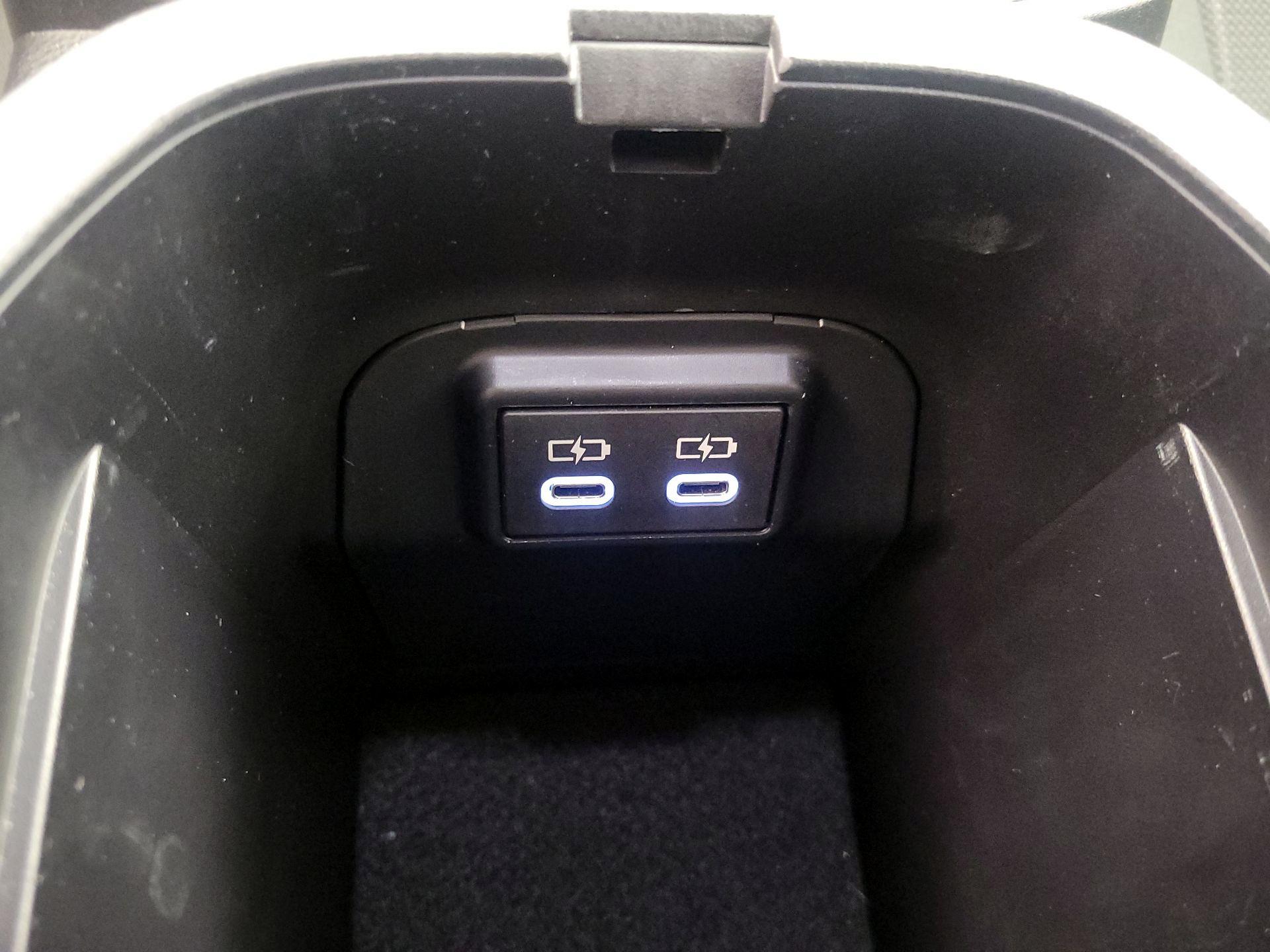 Thumbnail: 2024 Toyota RAV4 - 18