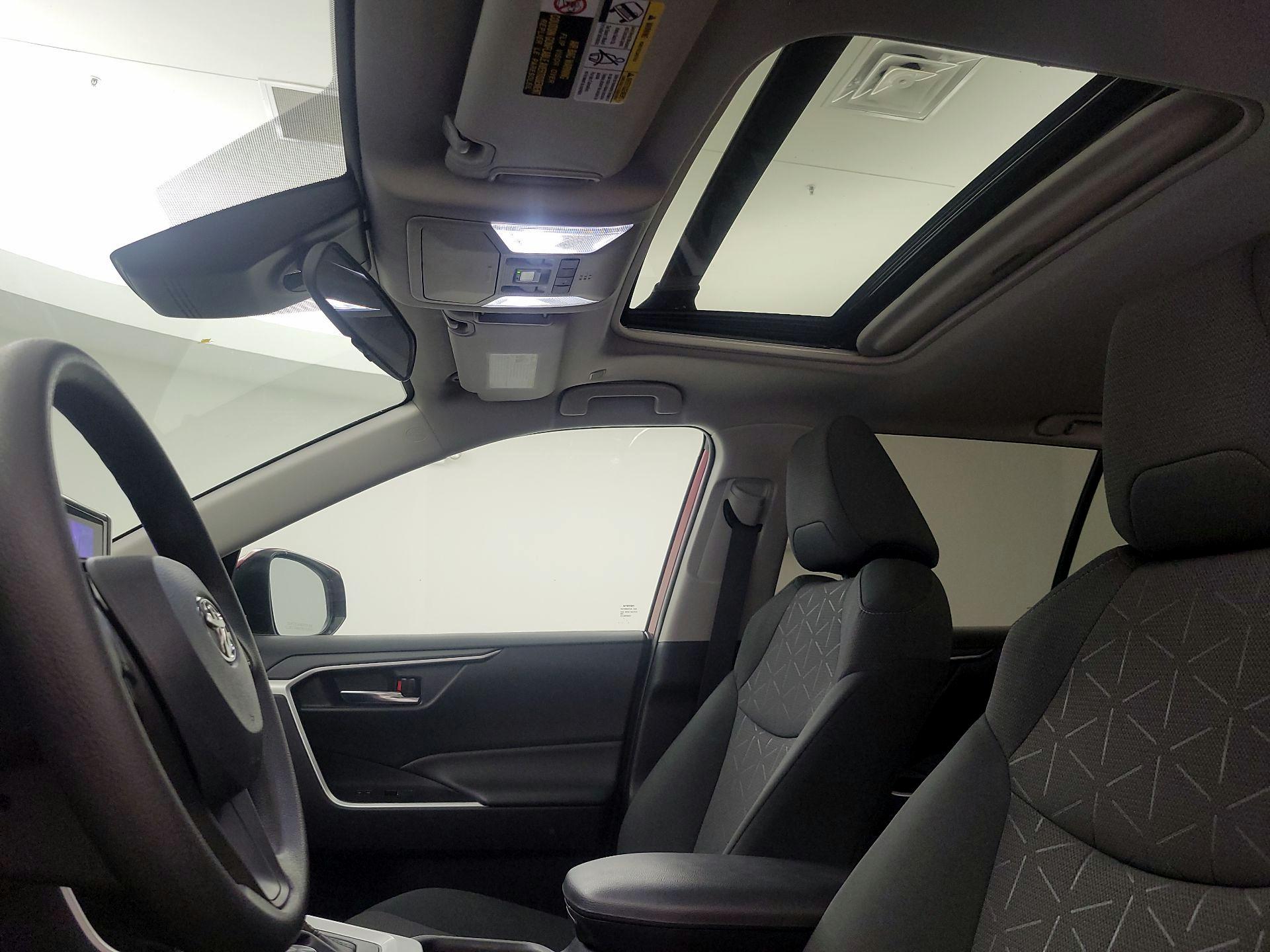 Thumbnail: 2024 Toyota RAV4 - 19