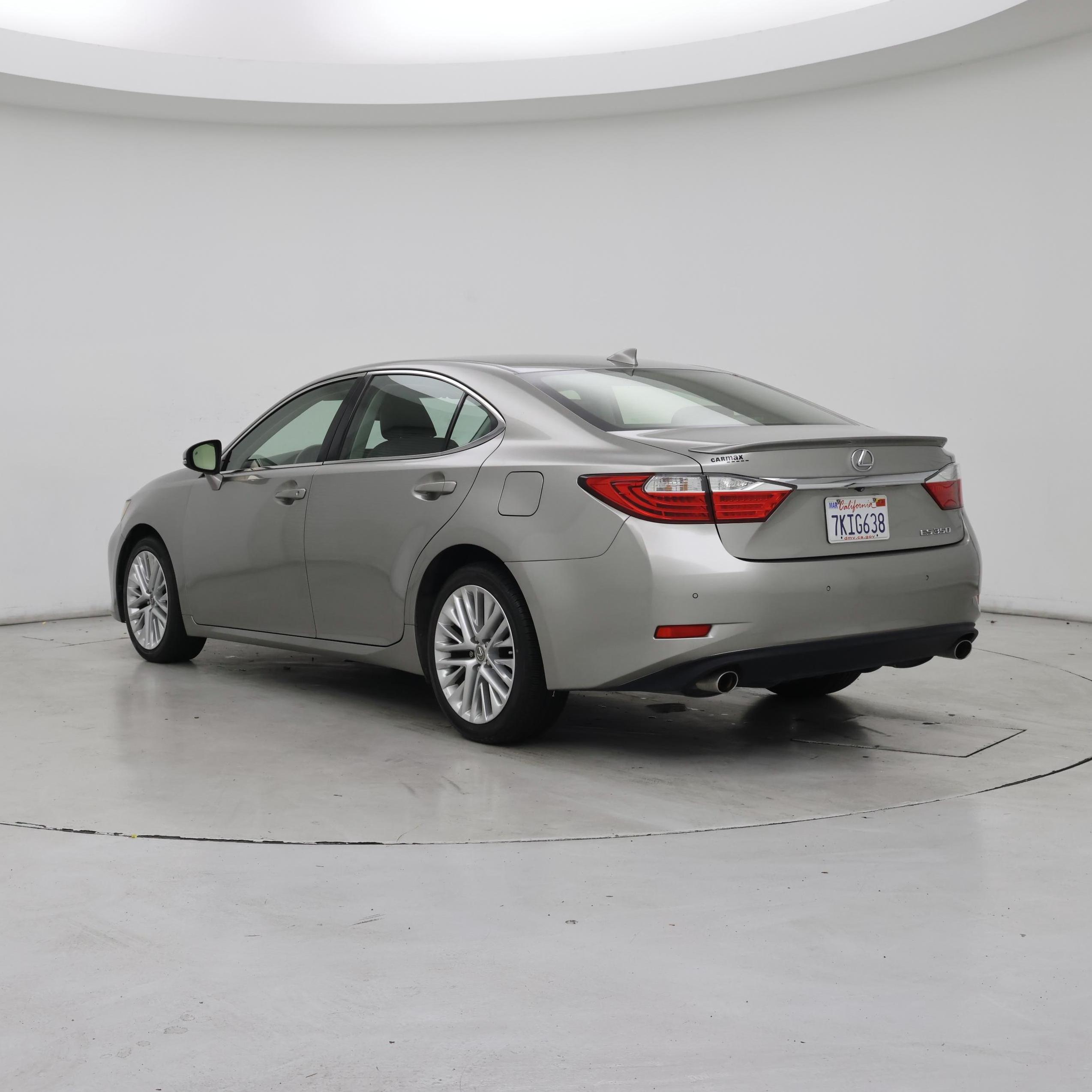 Thumbnail: 2015 Lexus ES - 2