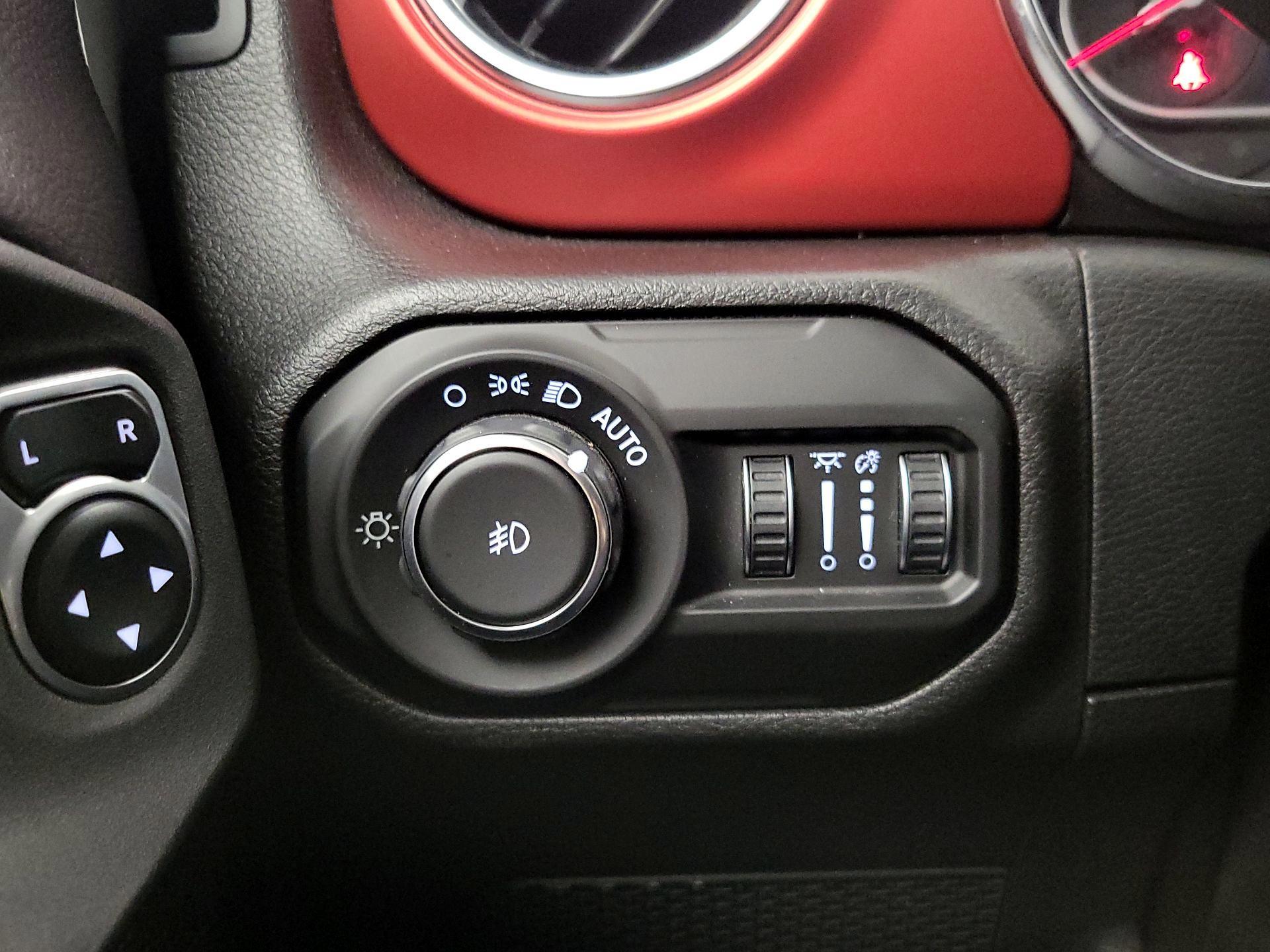 Thumbnail: 2021 Jeep Wrangler - 13