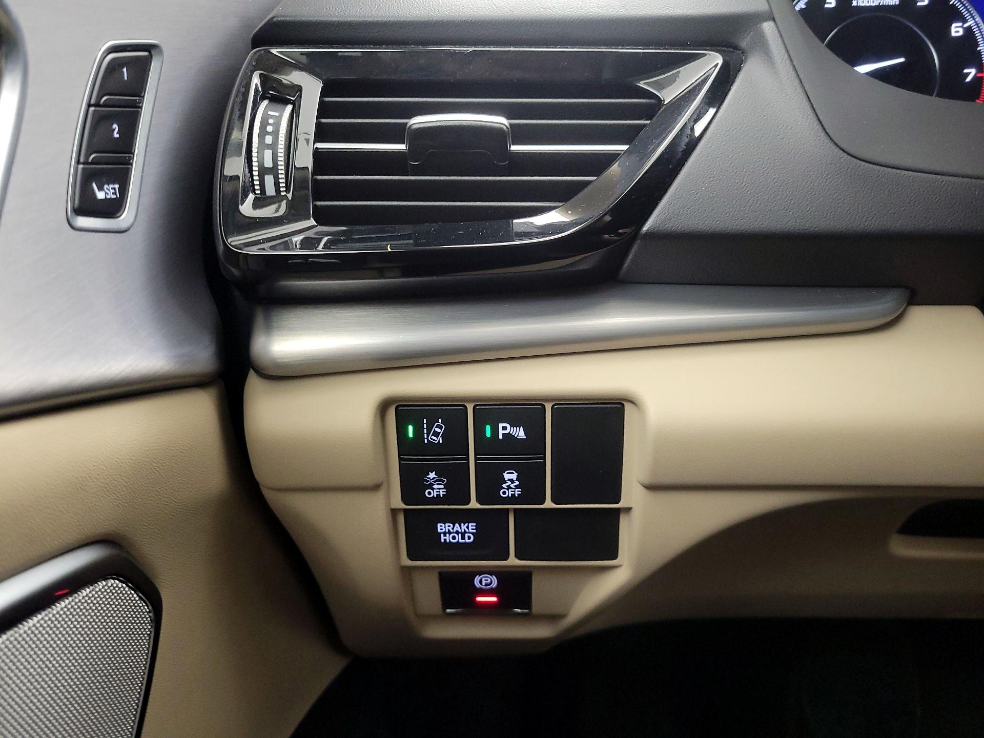 Thumbnail: 2020 Acura RDX - 13