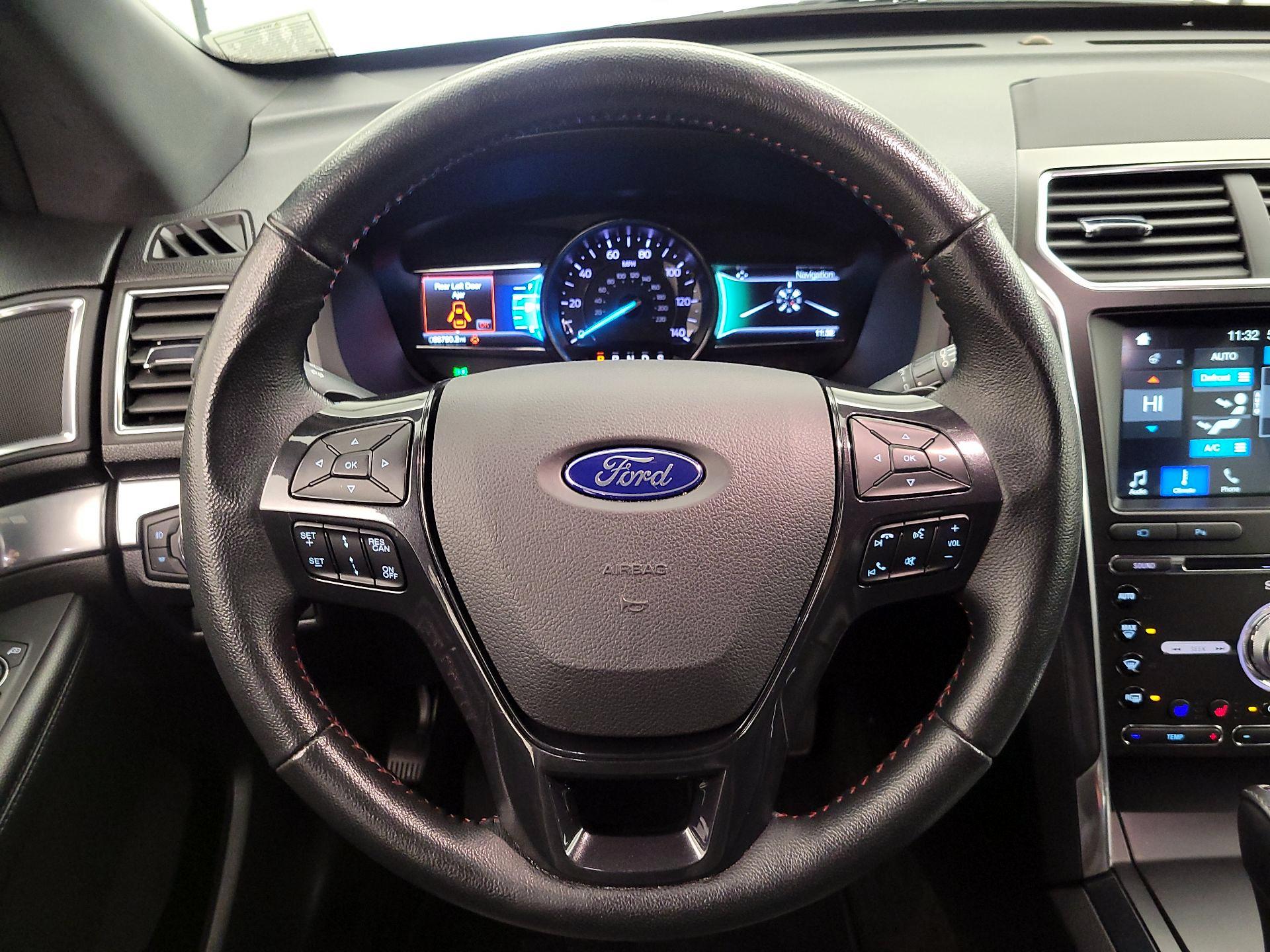 Thumbnail: 2018 Ford Explorer - 10