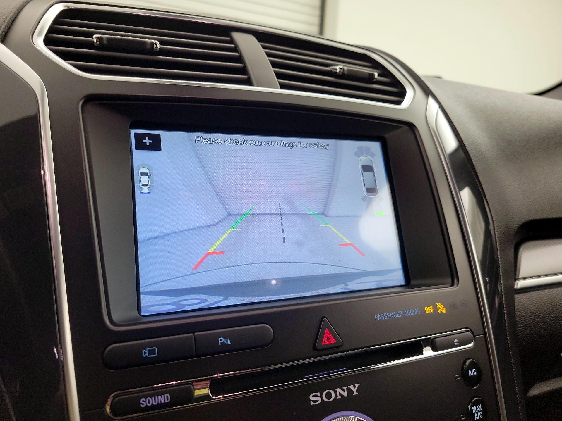 Thumbnail: 2018 Ford Explorer - 15