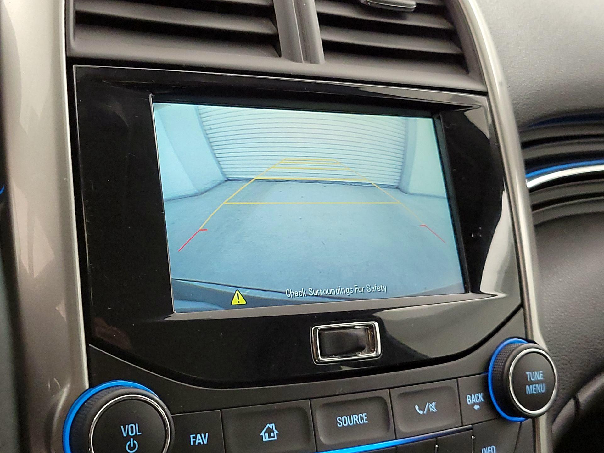 Thumbnail: 2015 Chevrolet Malibu - 14