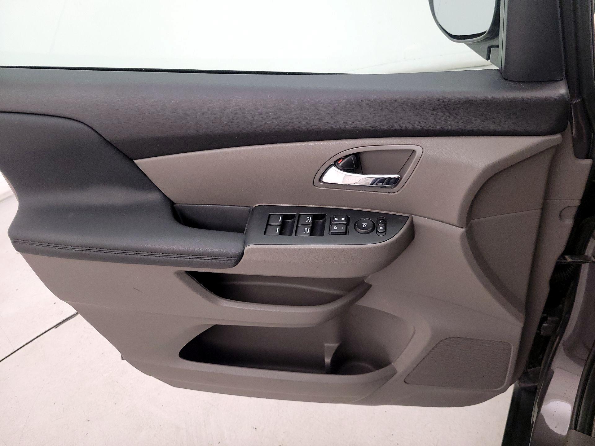 Thumbnail: 2016 Honda Odyssey - 12