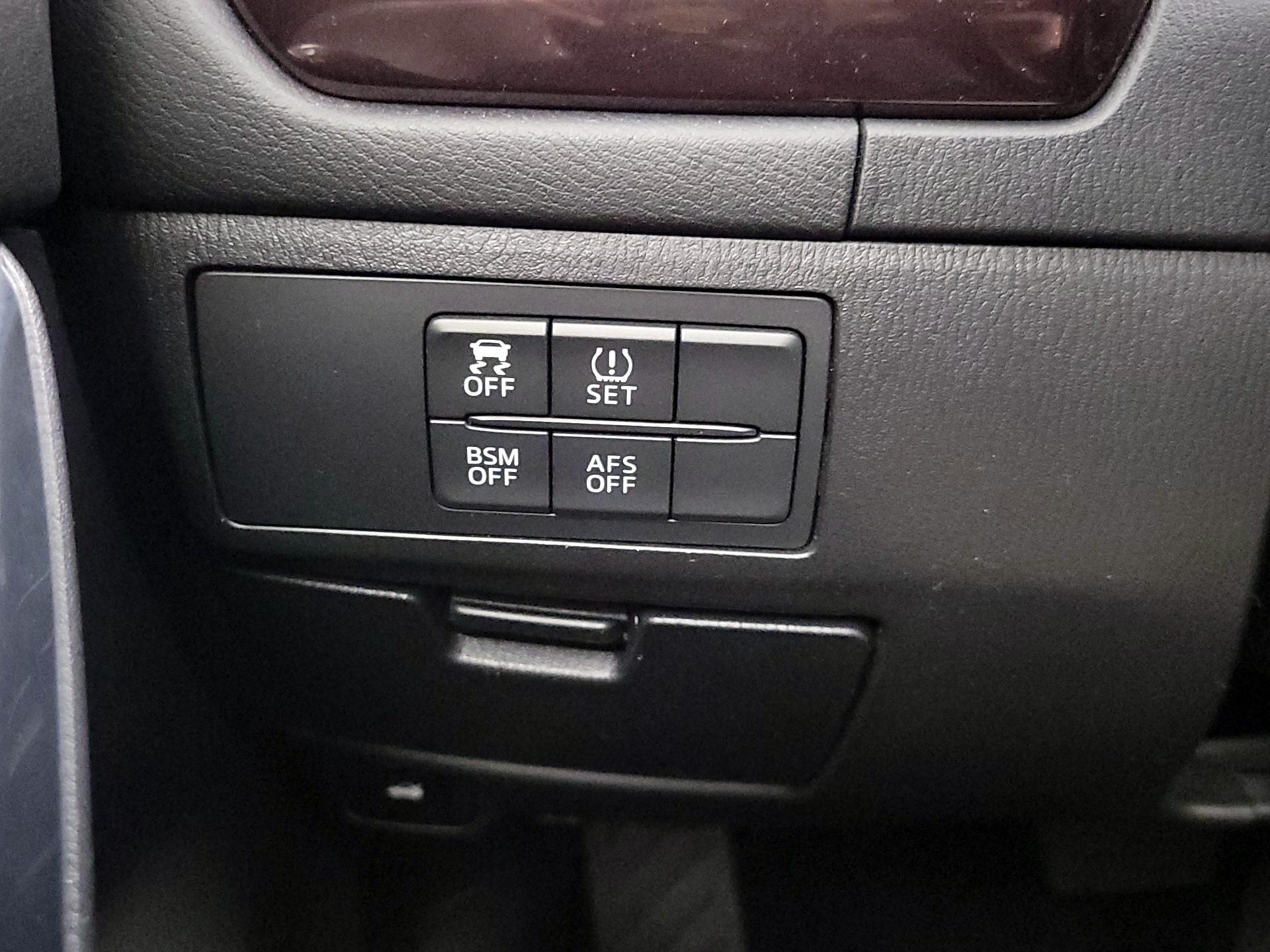 Thumbnail: 2015 Mazda Mazda6 - 13