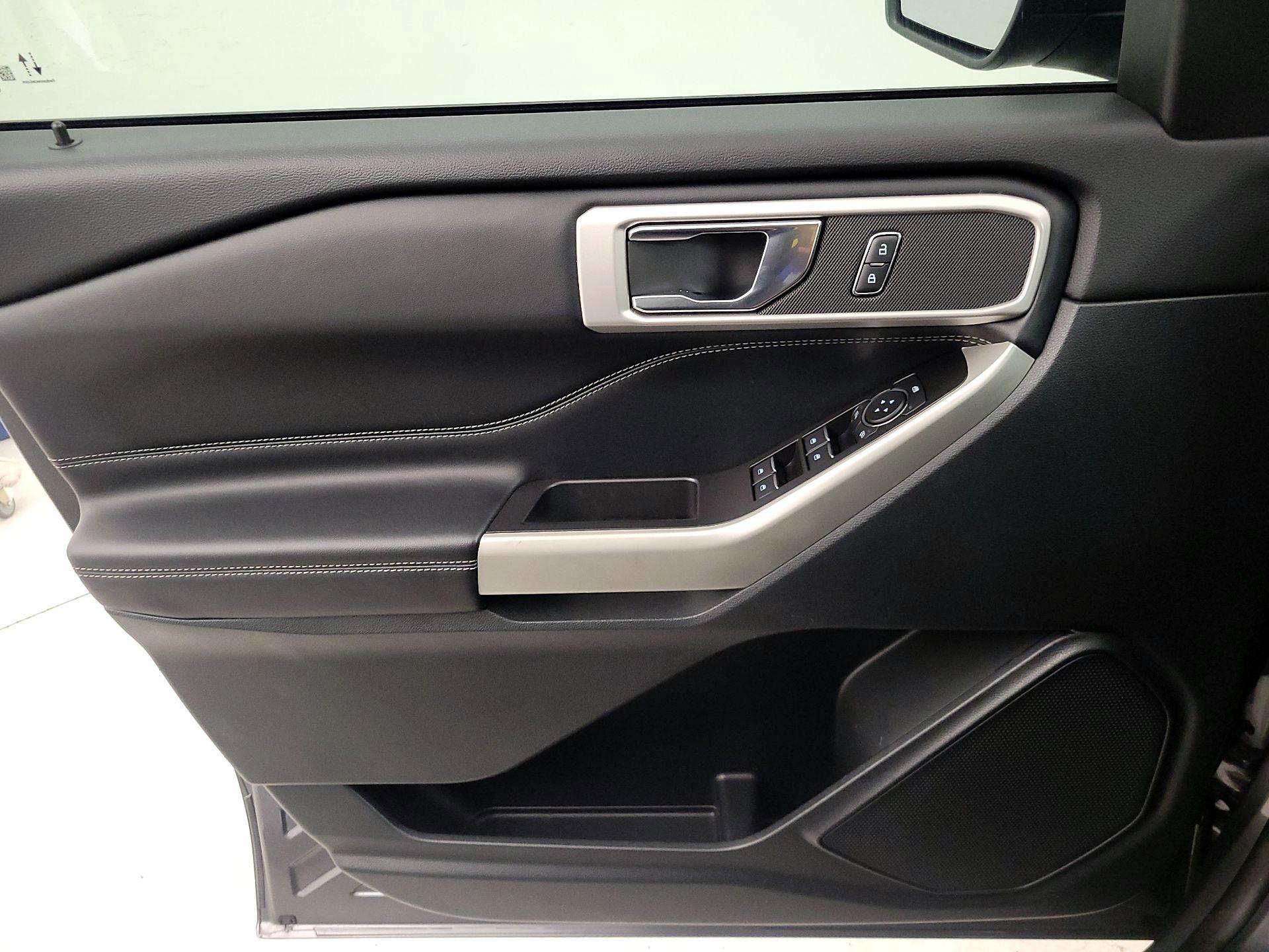 Thumbnail: 2021 Ford Explorer - 12