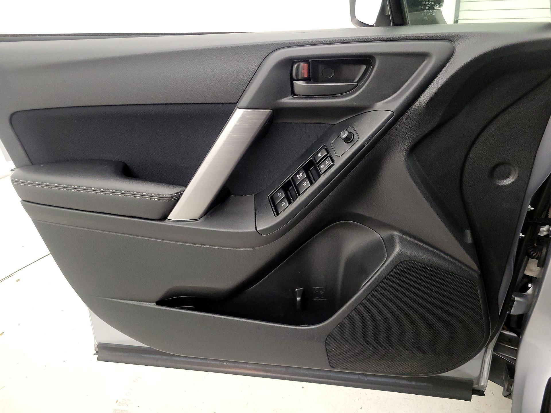 Thumbnail: 2016 Subaru Forester - 12