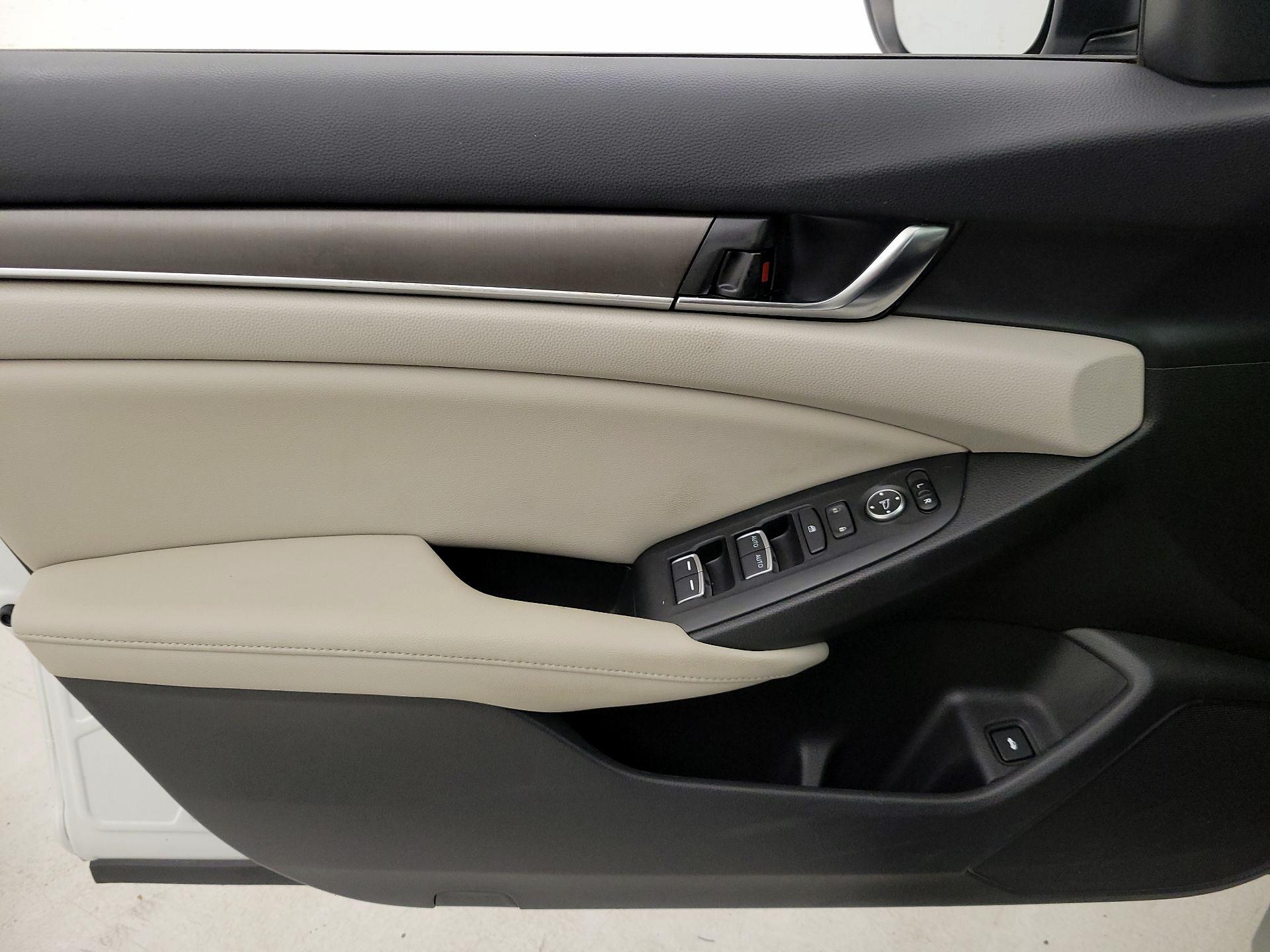 Thumbnail: 2020 Honda Accord - 12