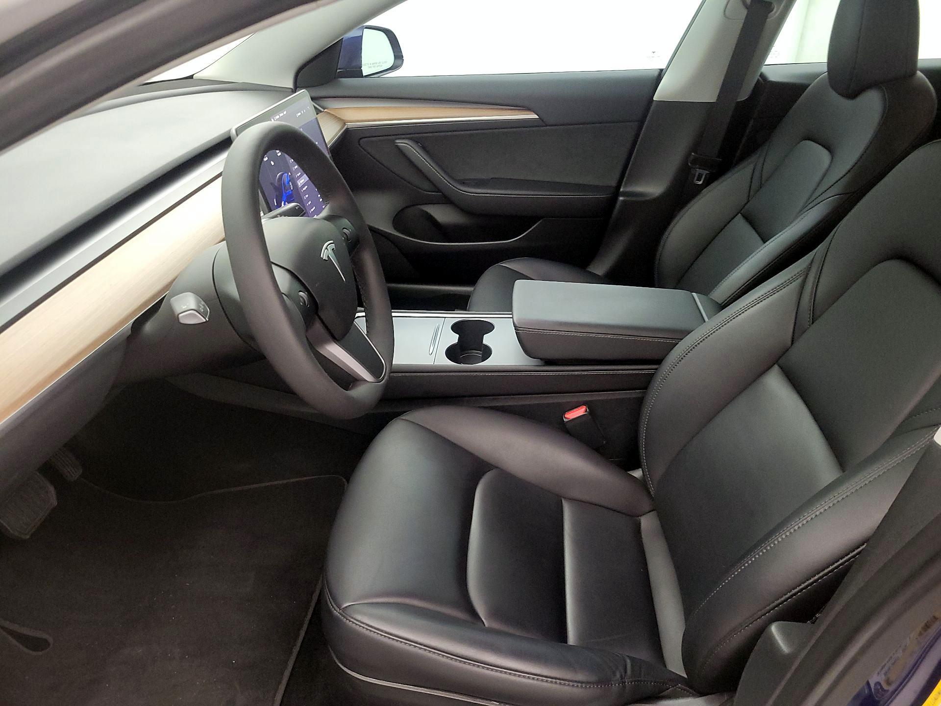 Thumbnail: 2023 Tesla Model 3 - 11