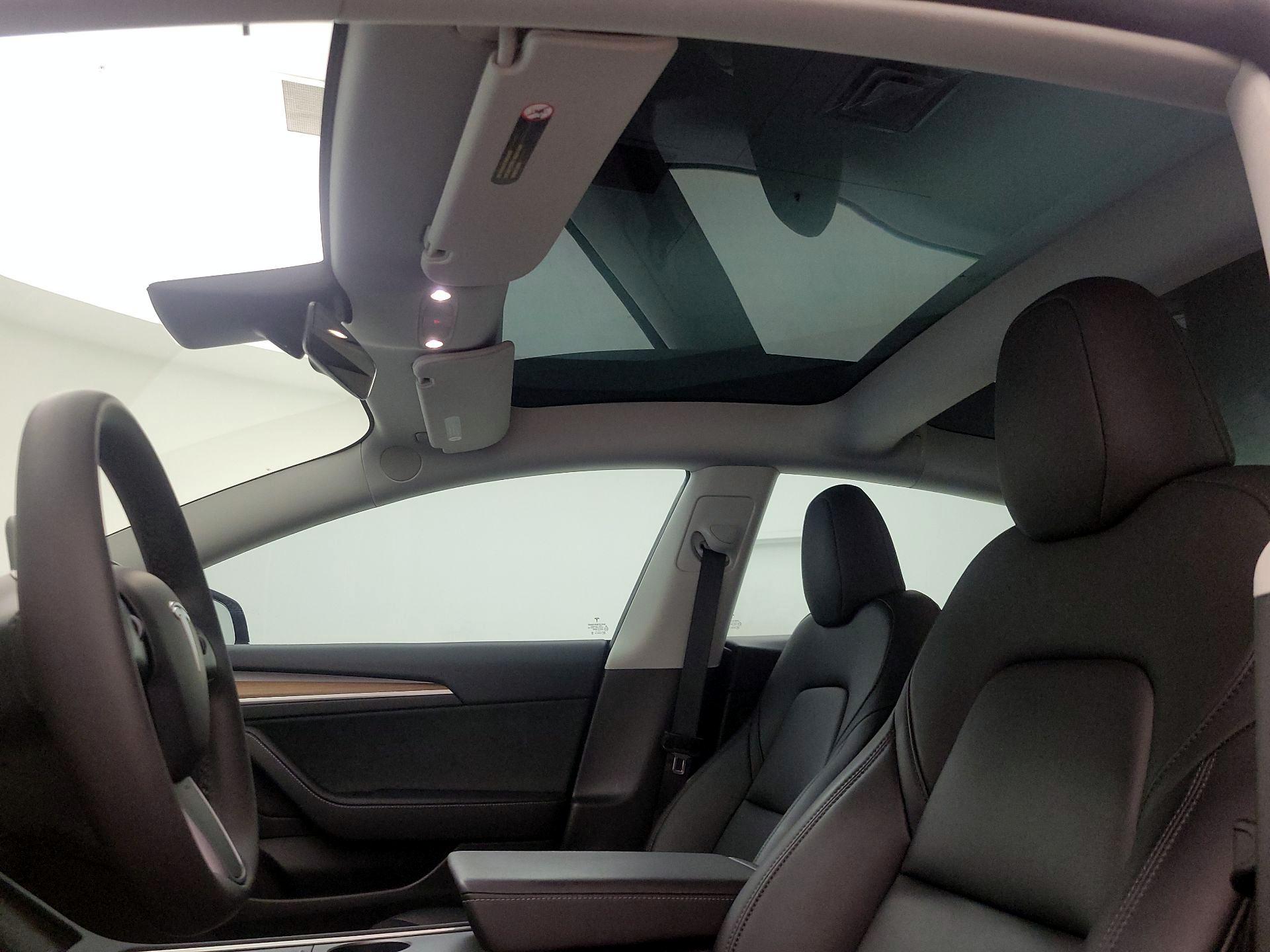 Thumbnail: 2023 Tesla Model 3 - 18