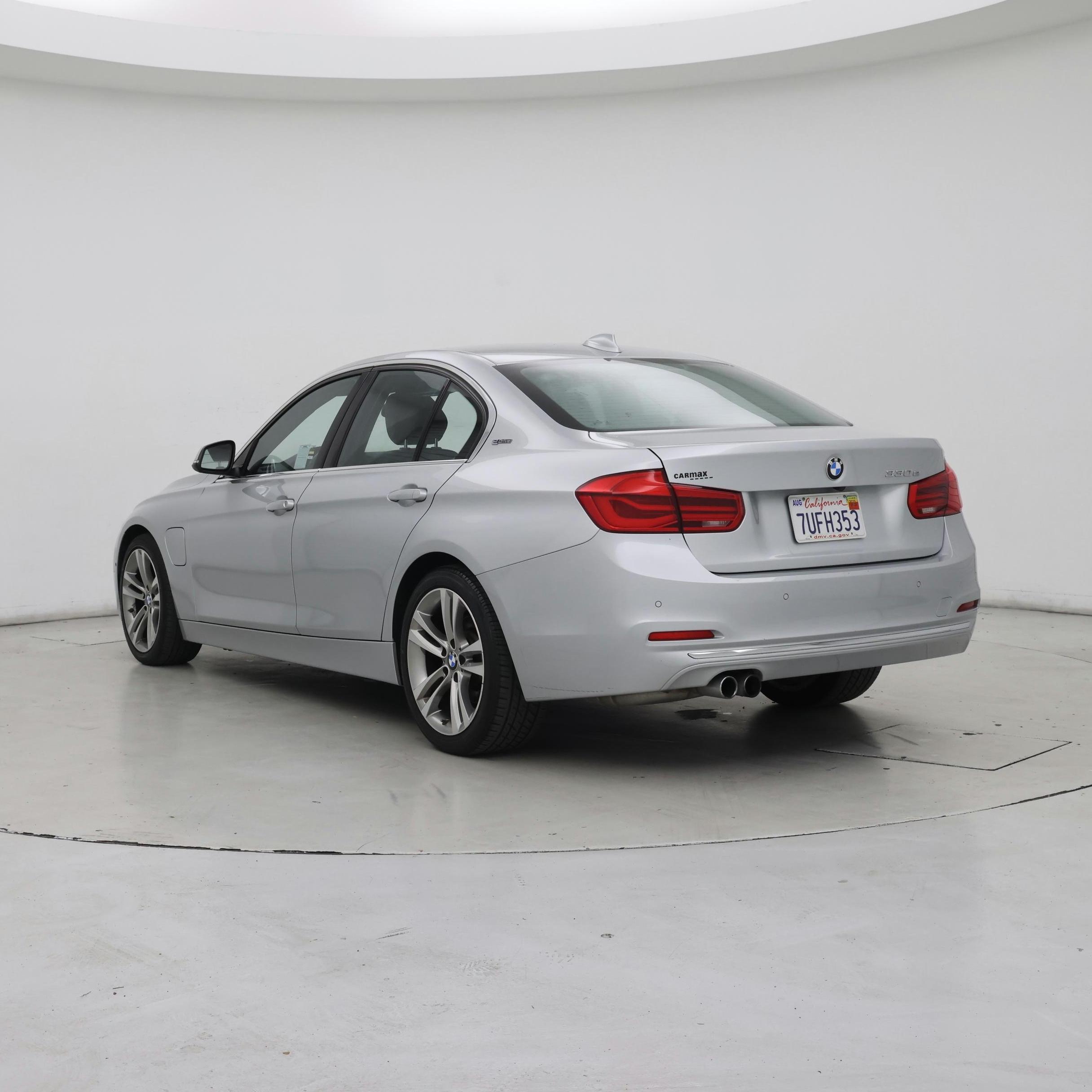 Thumbnail: 2016 BMW 3 Series - 2