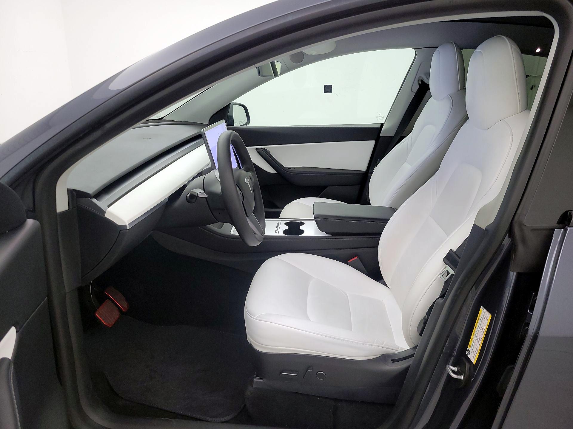 Thumbnail: 2022 Tesla Model Y - 11