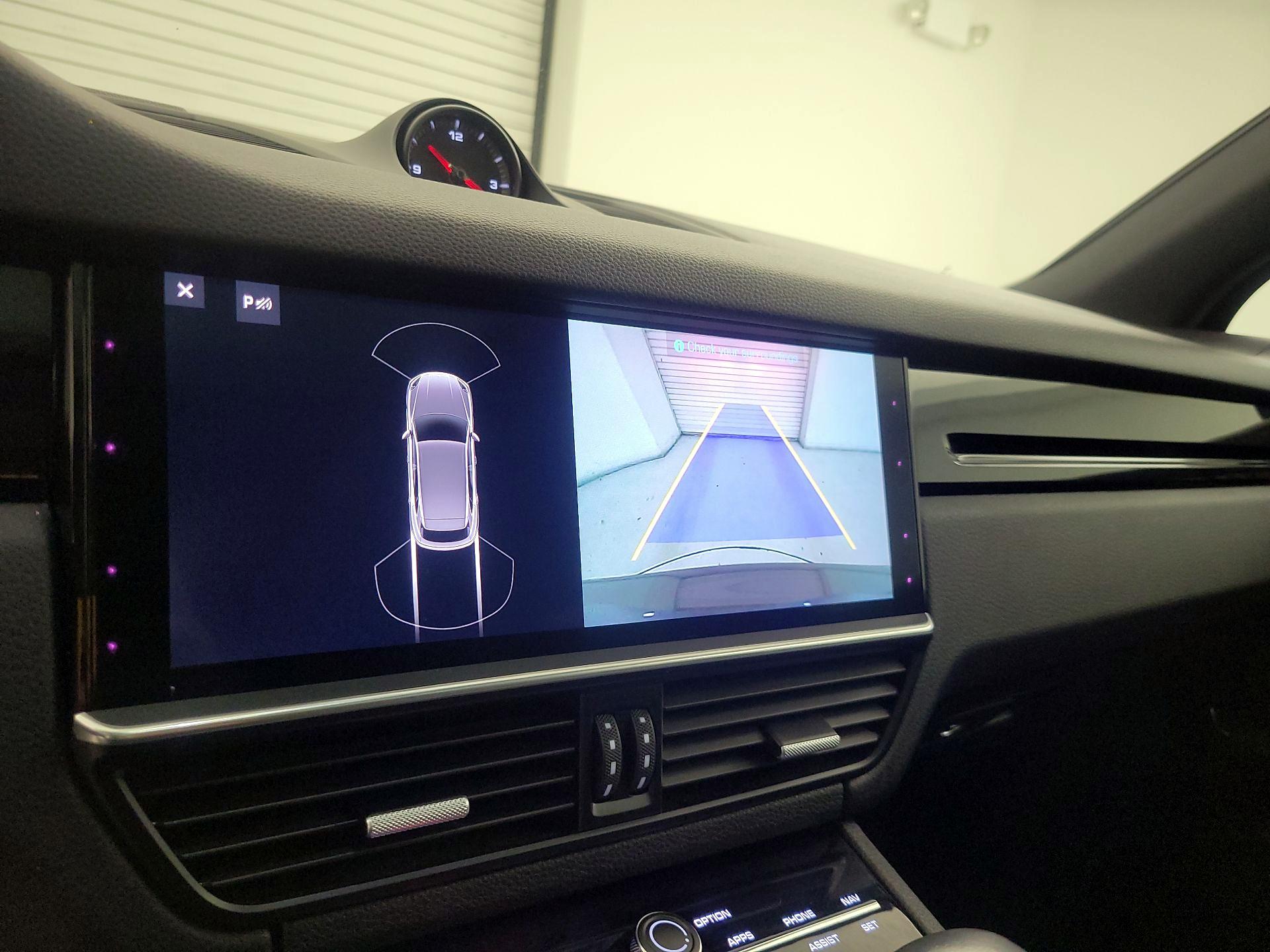 Thumbnail: 2019 Porsche Cayenne - 15