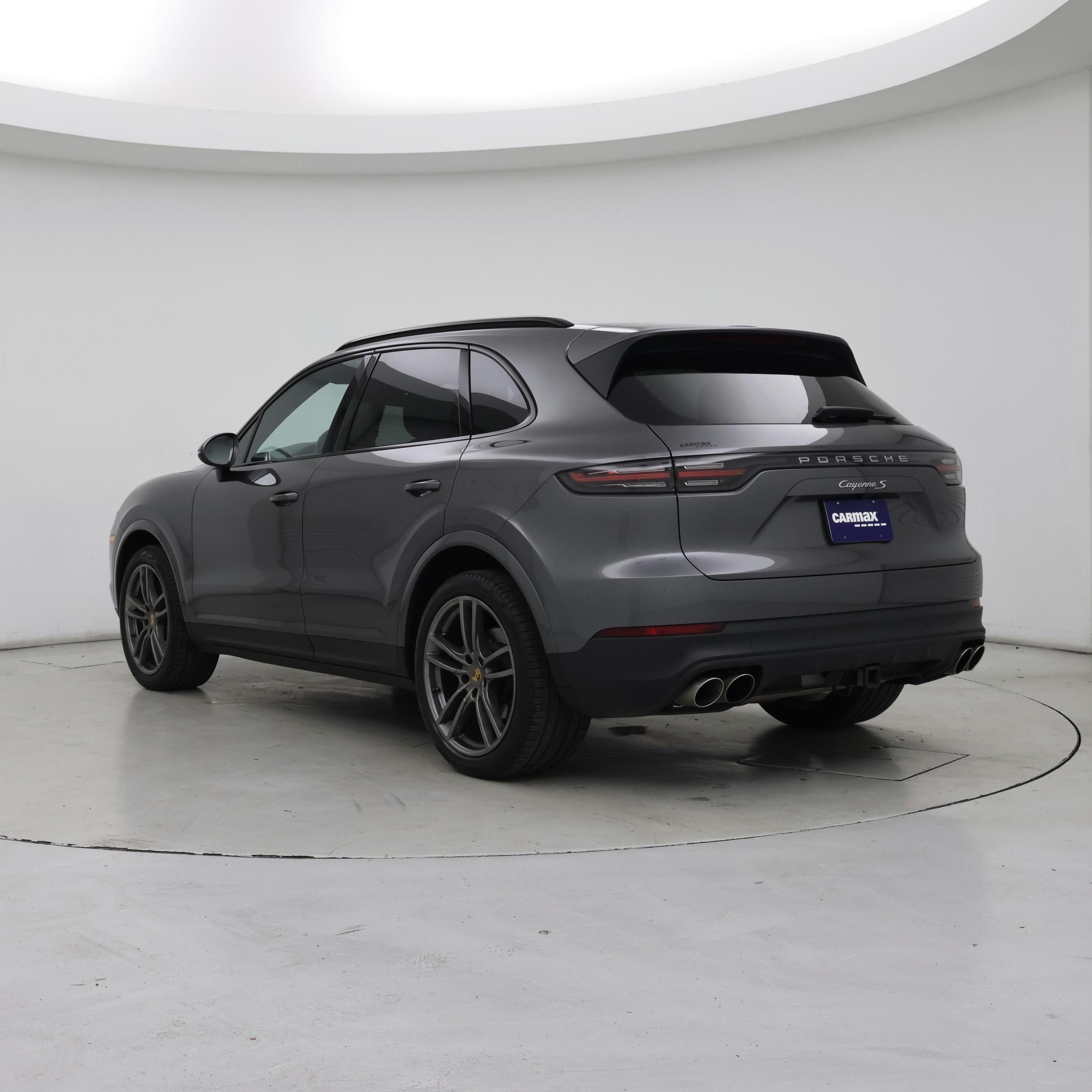 Thumbnail: 2019 Porsche Cayenne - 2