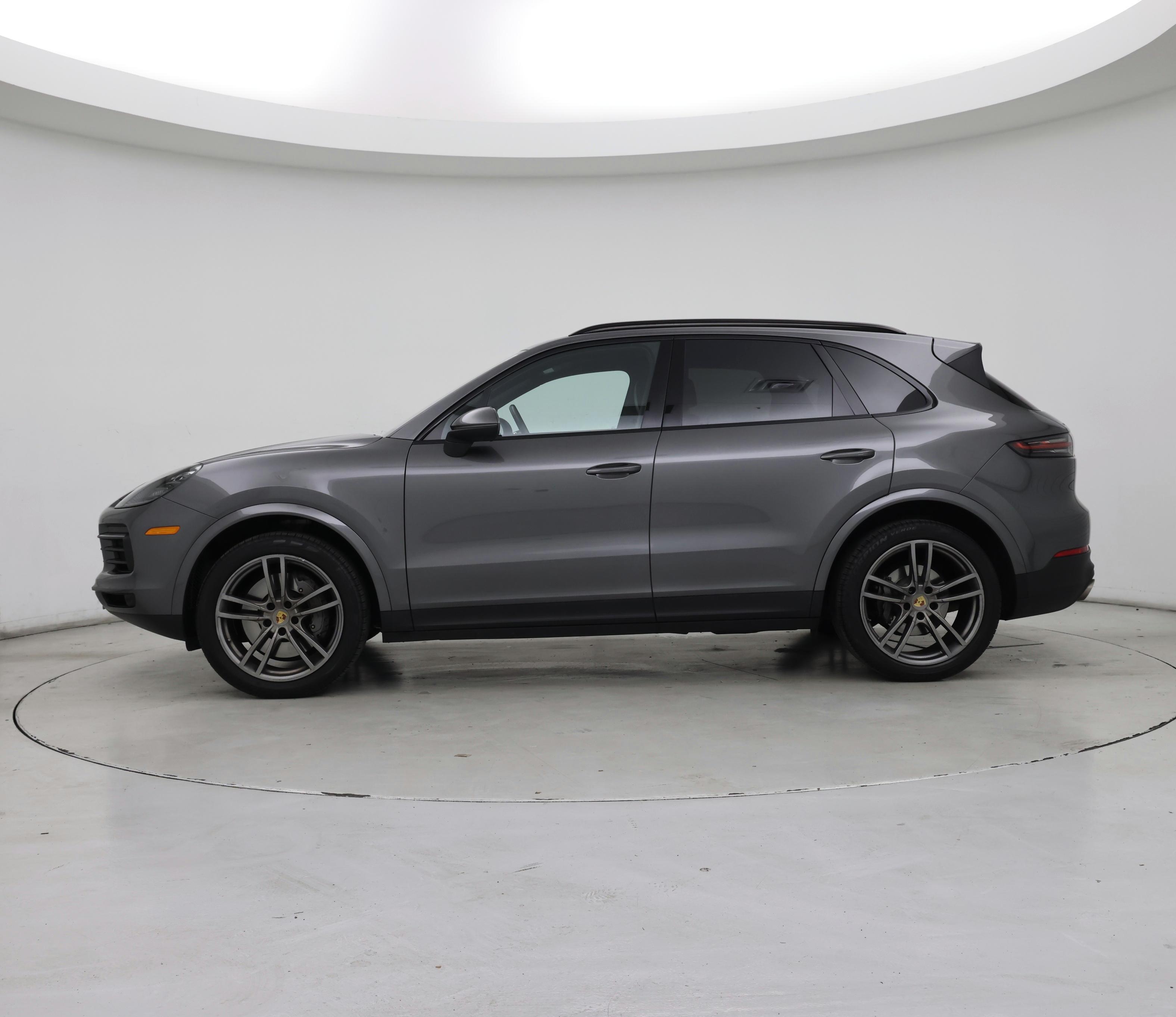 Thumbnail: 2019 Porsche Cayenne - 3