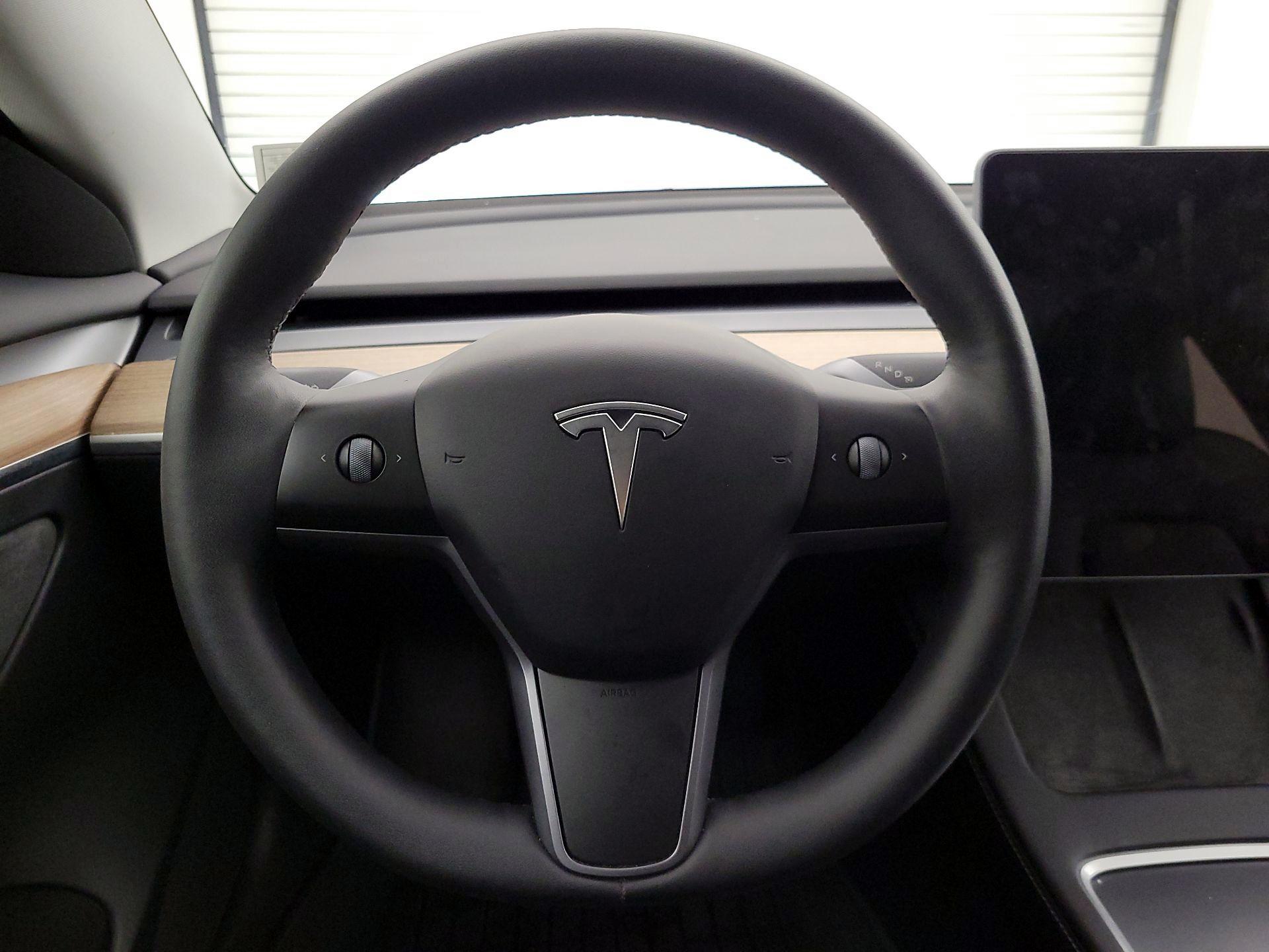 Thumbnail: 2023 Tesla Model 3 - 10