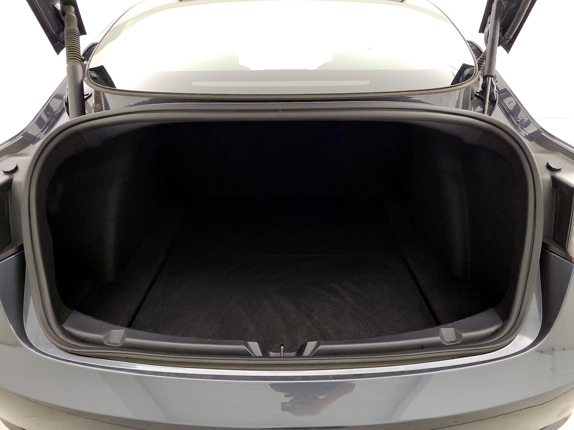 Thumbnail: 2023 Tesla Model 3 - 19