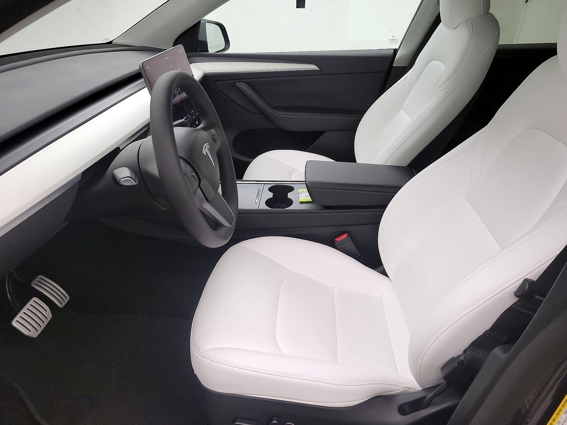 Thumbnail: 2023 Tesla Model Y - 11