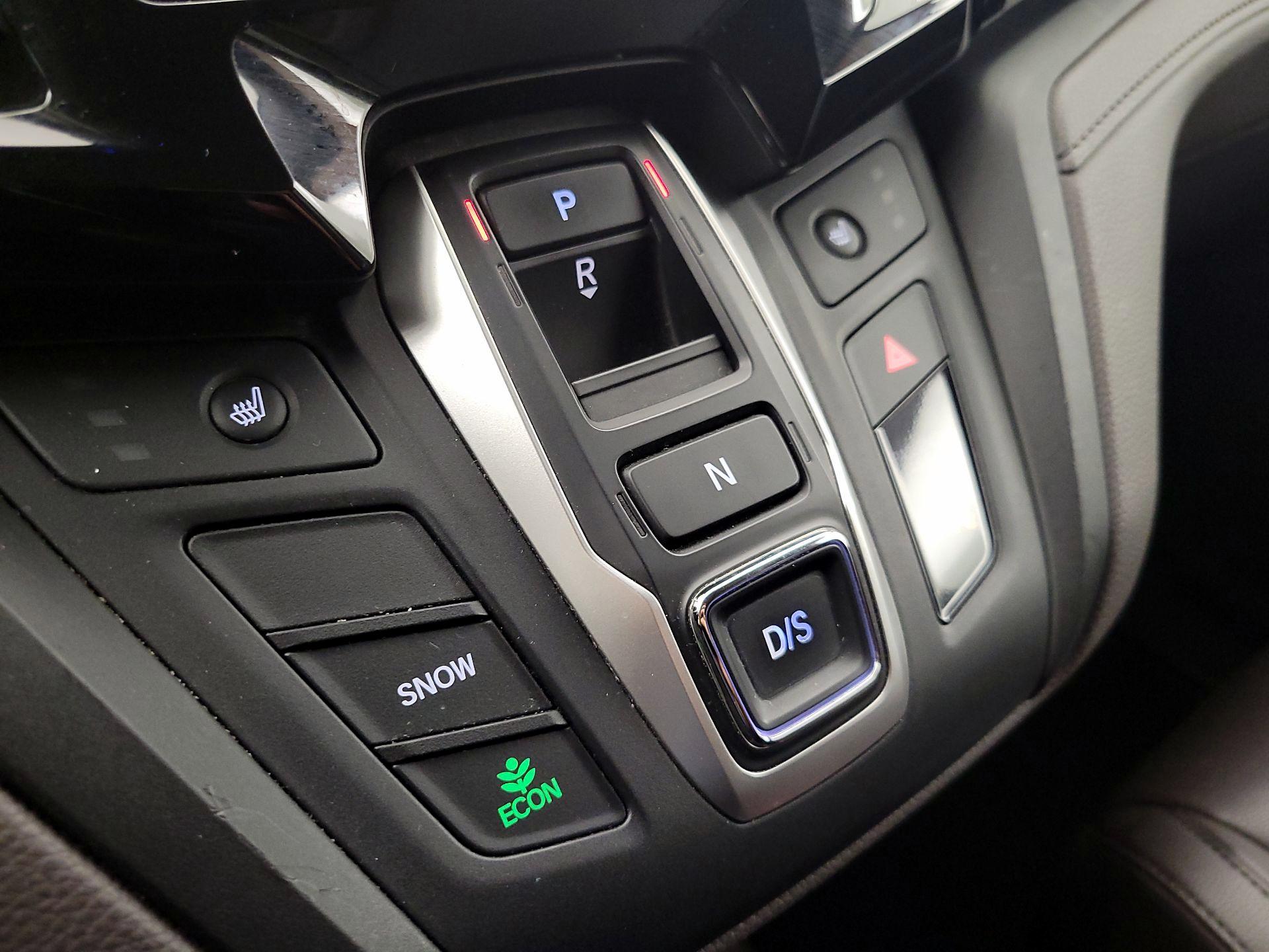 Thumbnail: 2018 Honda Odyssey - 17