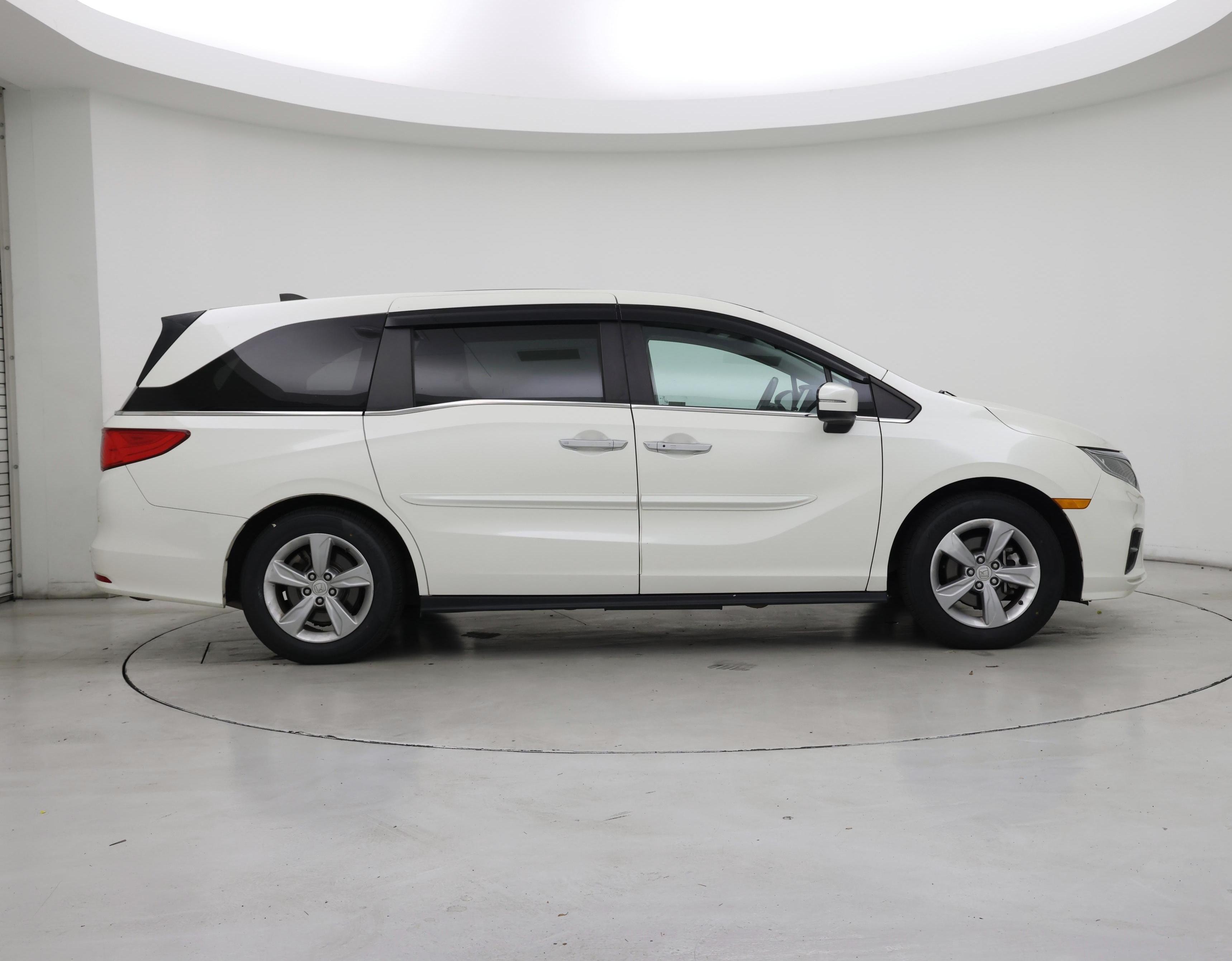 Thumbnail: 2018 Honda Odyssey - 7