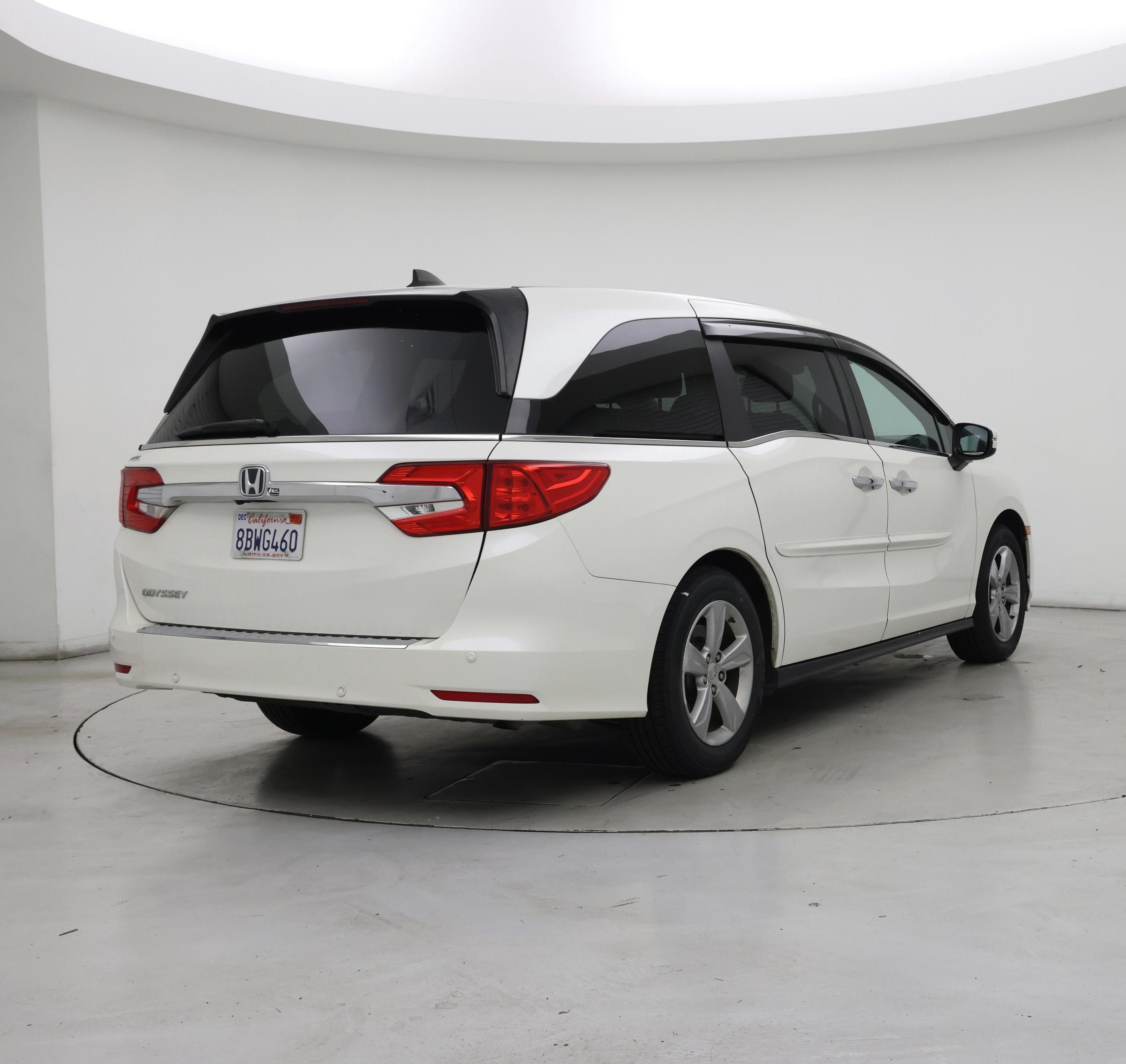 Thumbnail: 2018 Honda Odyssey - 8