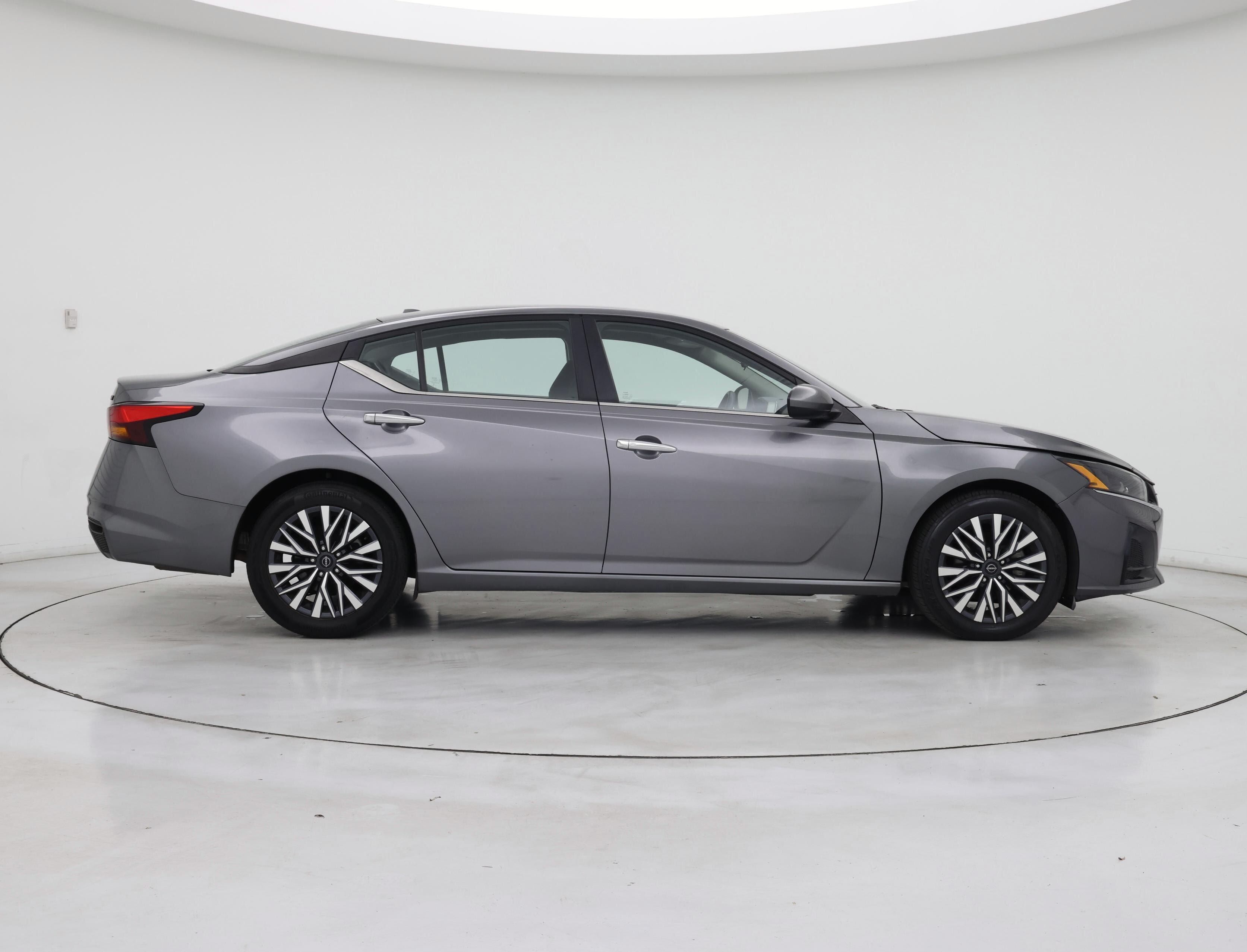 Thumbnail: 2023 Nissan Altima - 7