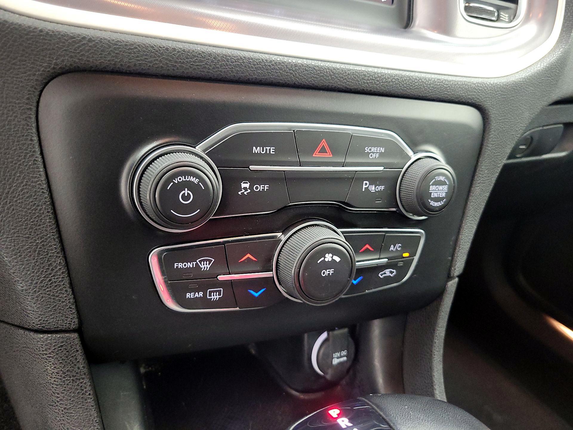 Thumbnail: 2022 Dodge Charger - 16