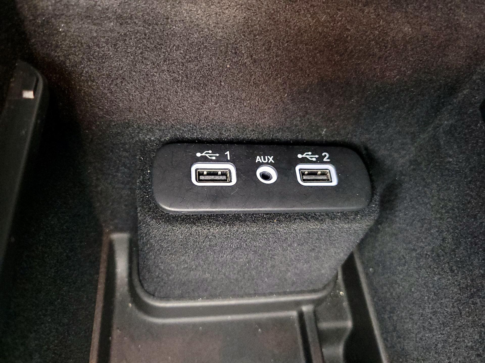 Thumbnail: 2022 Dodge Charger - 18