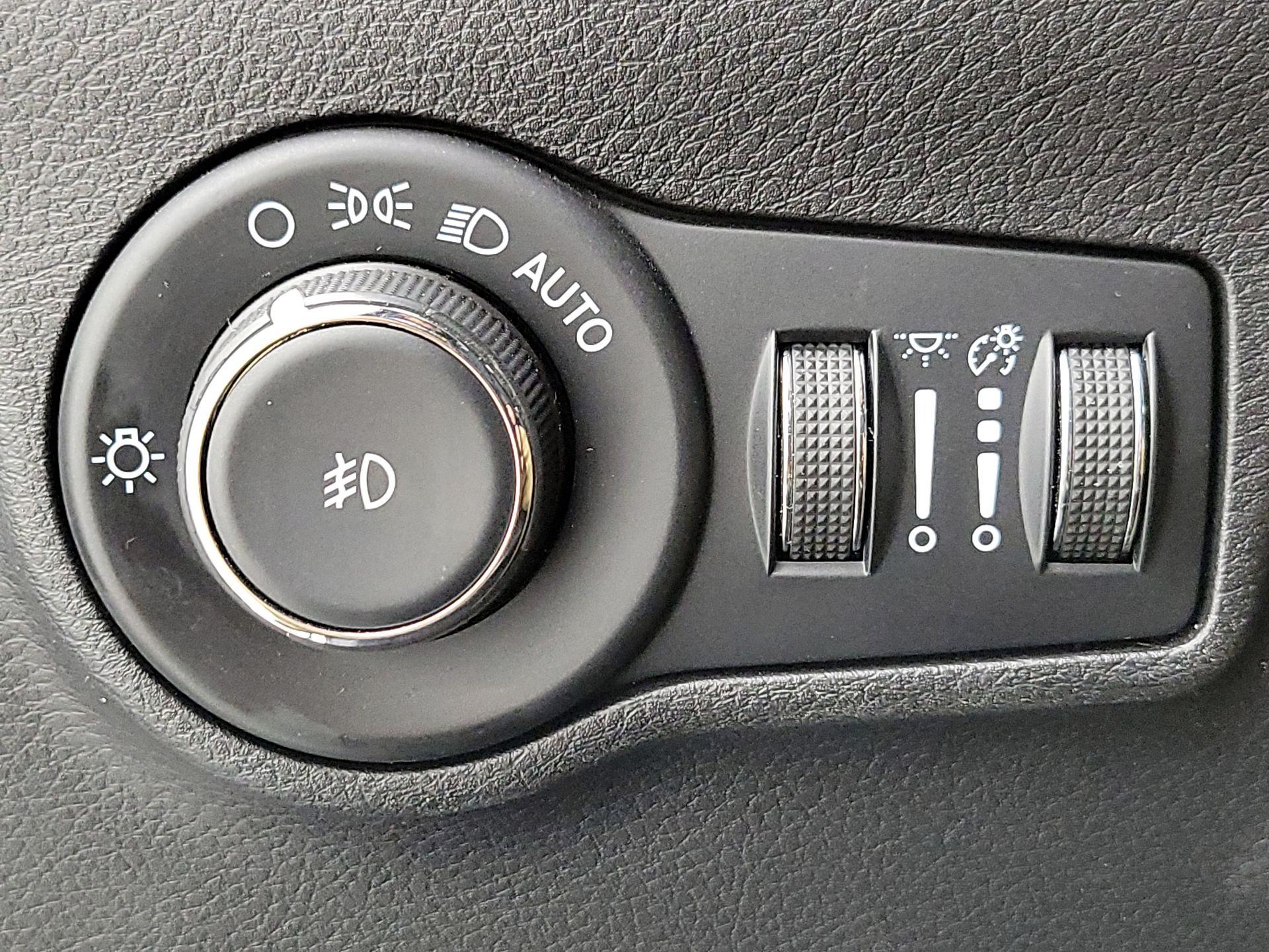 Thumbnail: 2023 Jeep Compass - 13