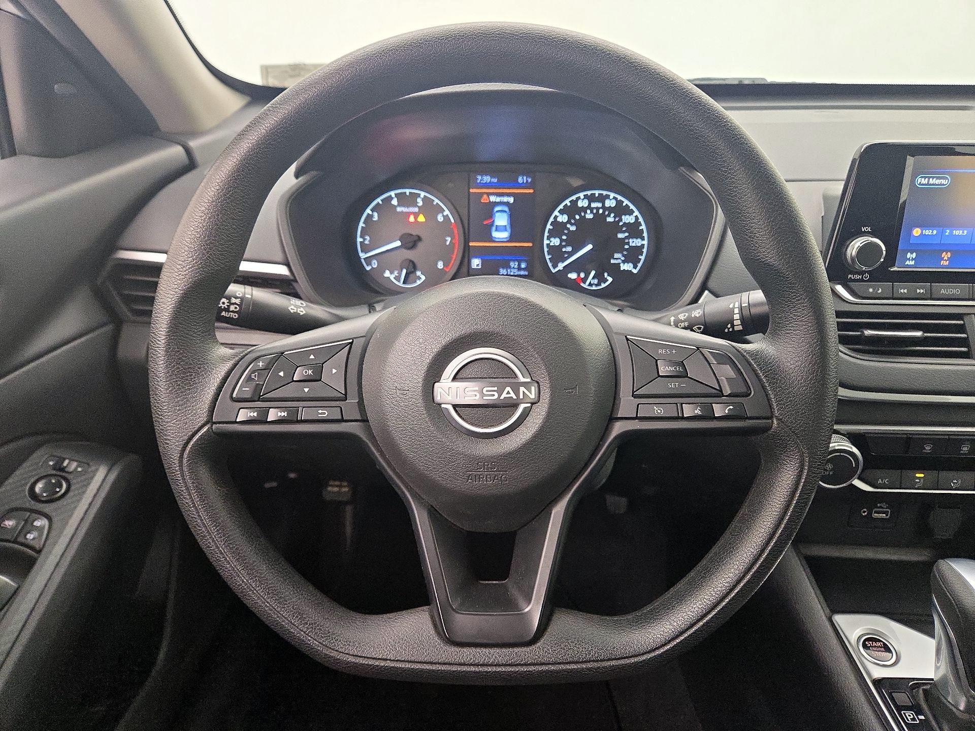 Thumbnail: 2023 Nissan Altima - 10