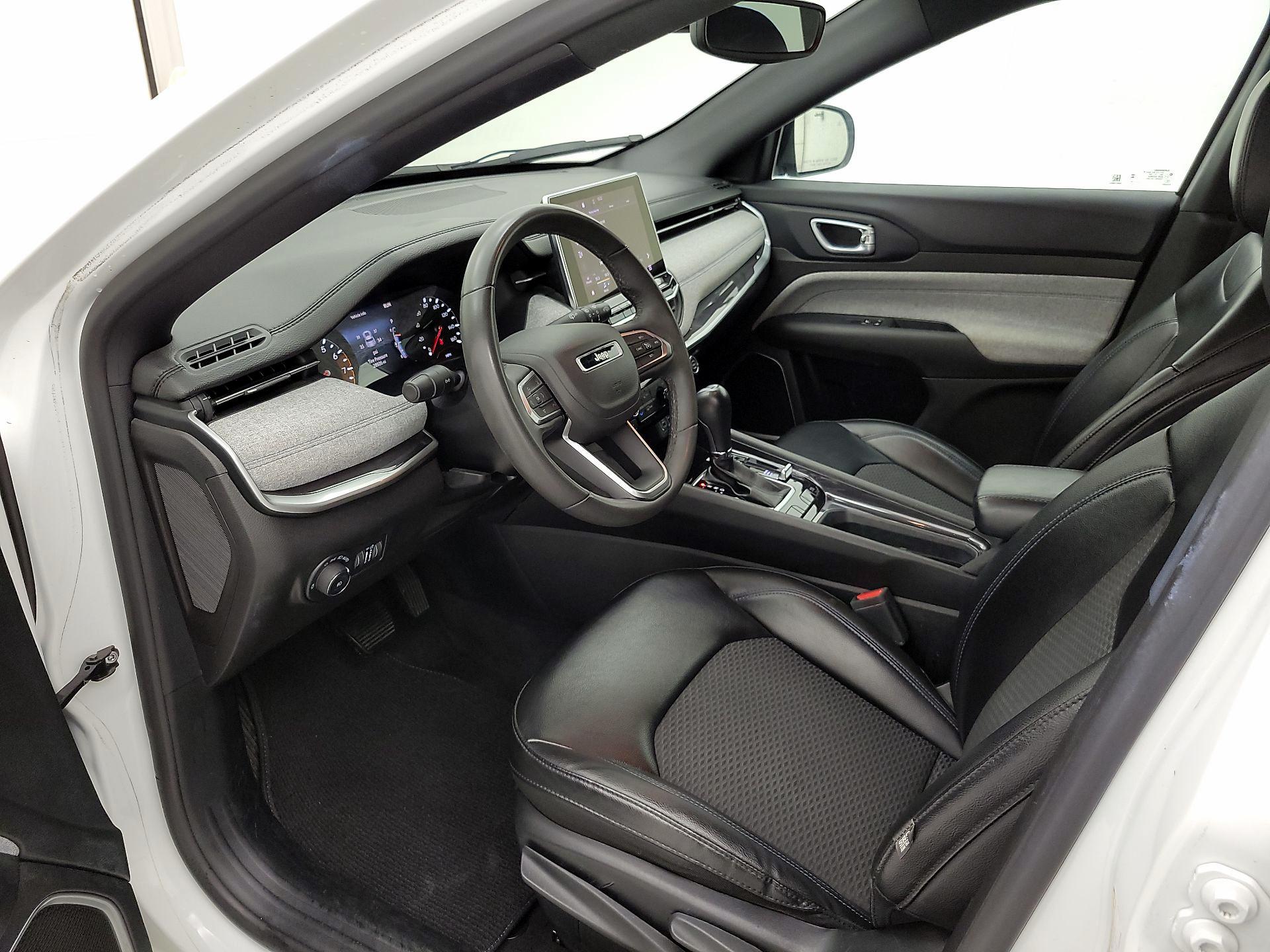 Thumbnail: 2023 Jeep Compass - 11