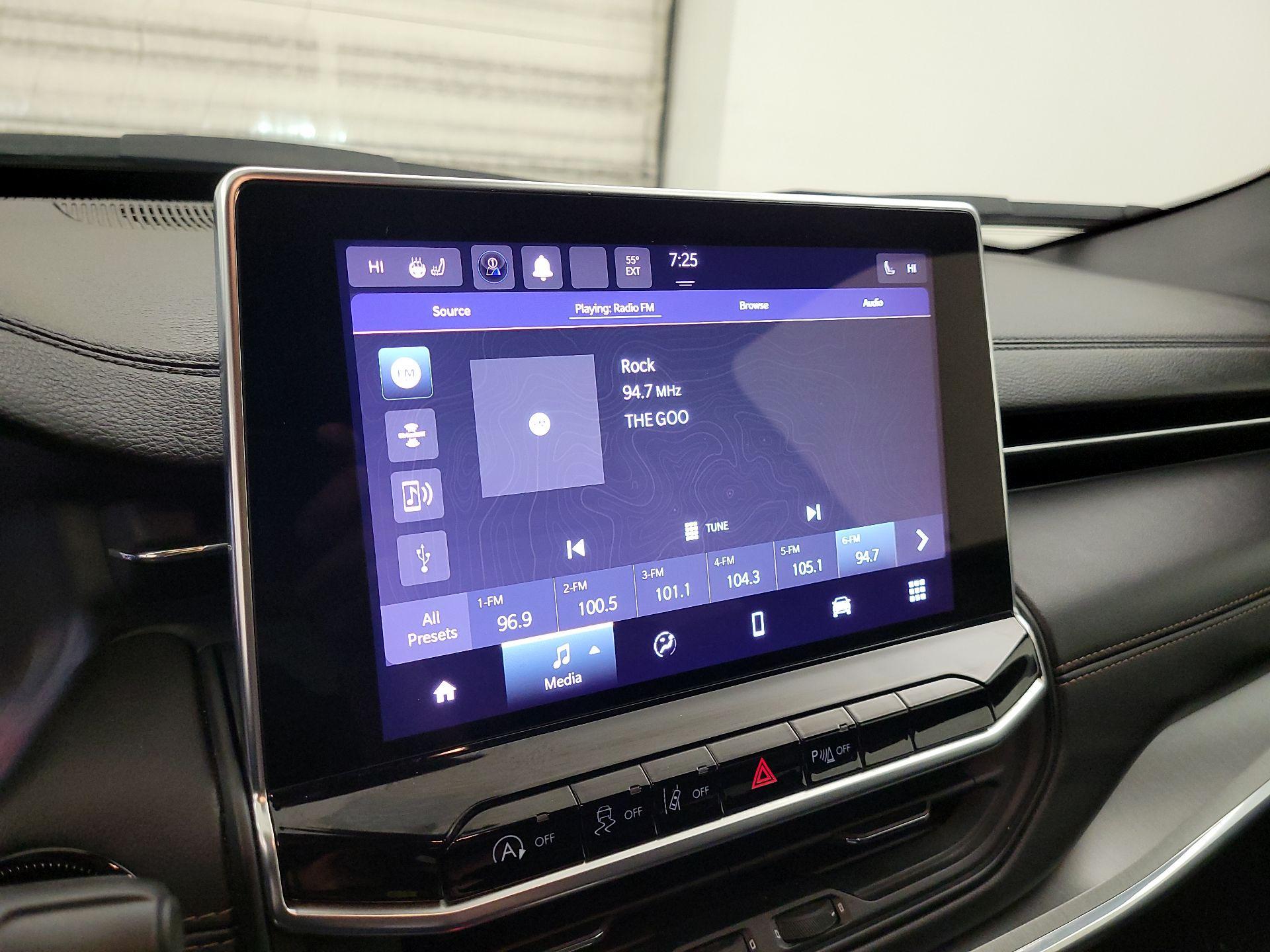 Thumbnail: 2023 Jeep Compass - 15