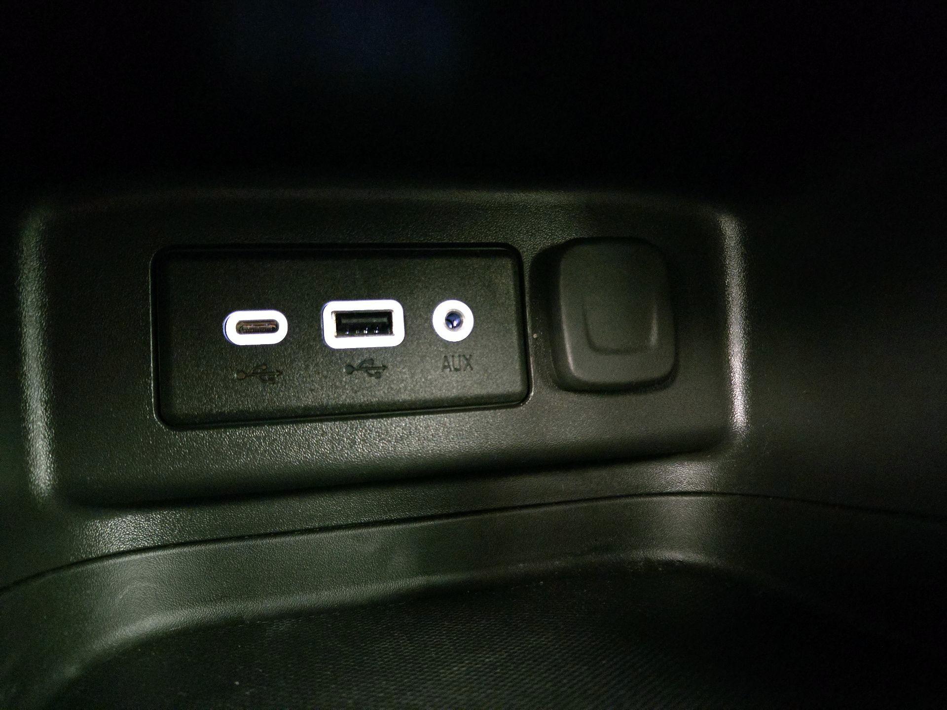 Thumbnail: 2023 Chevrolet Equinox - 18