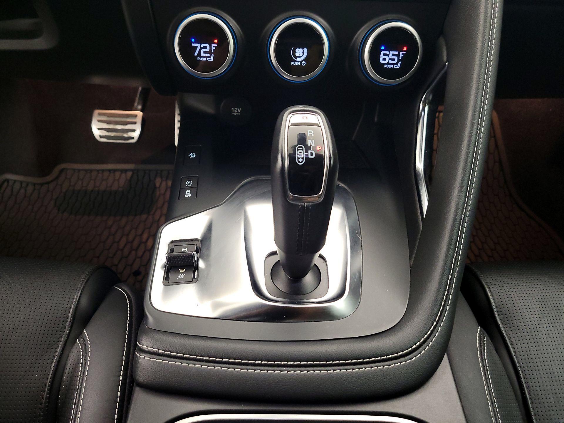 Thumbnail: 2020 Jaguar E-Pace - 17