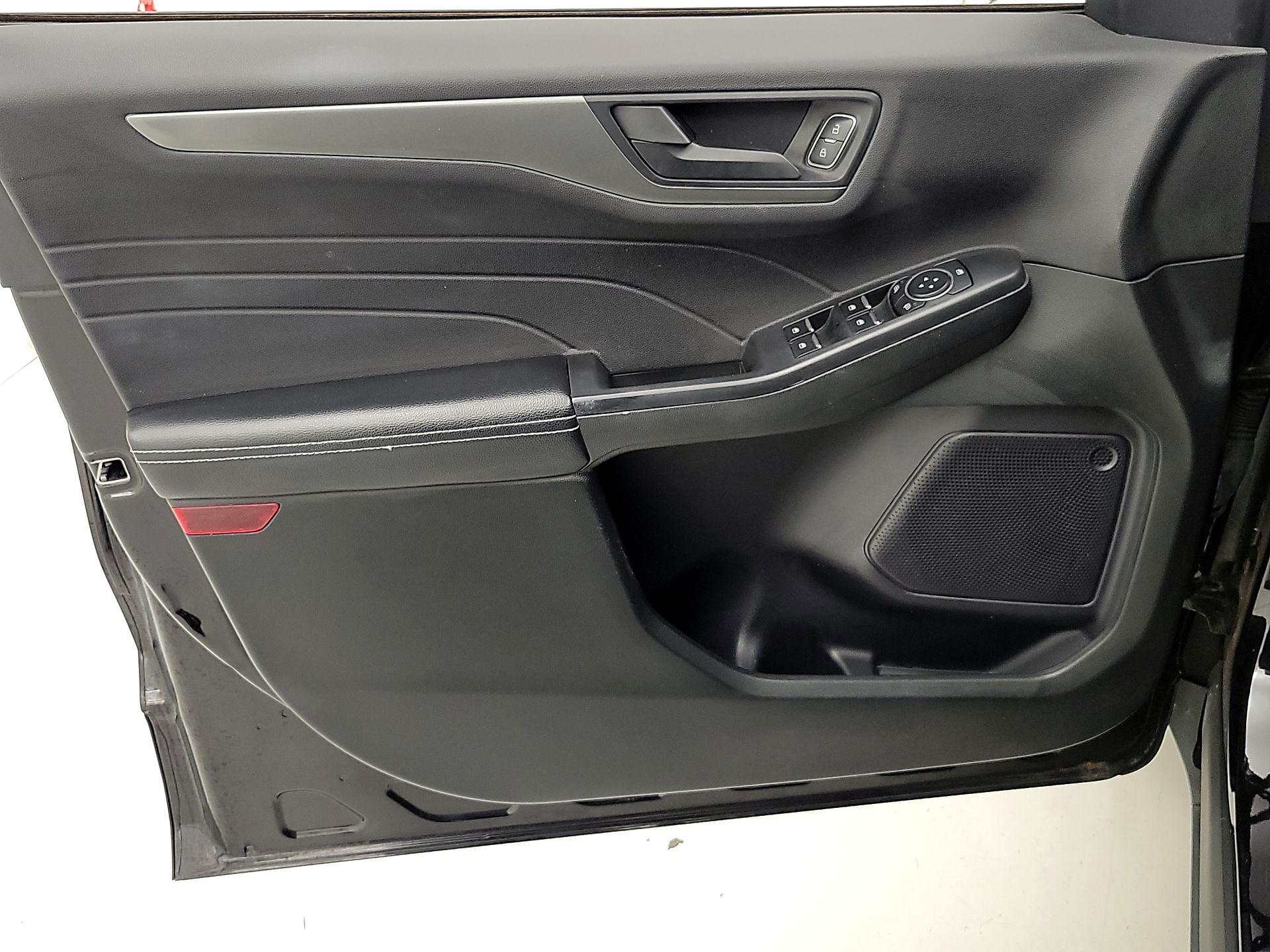 Thumbnail: 2023 Ford Escape - 12