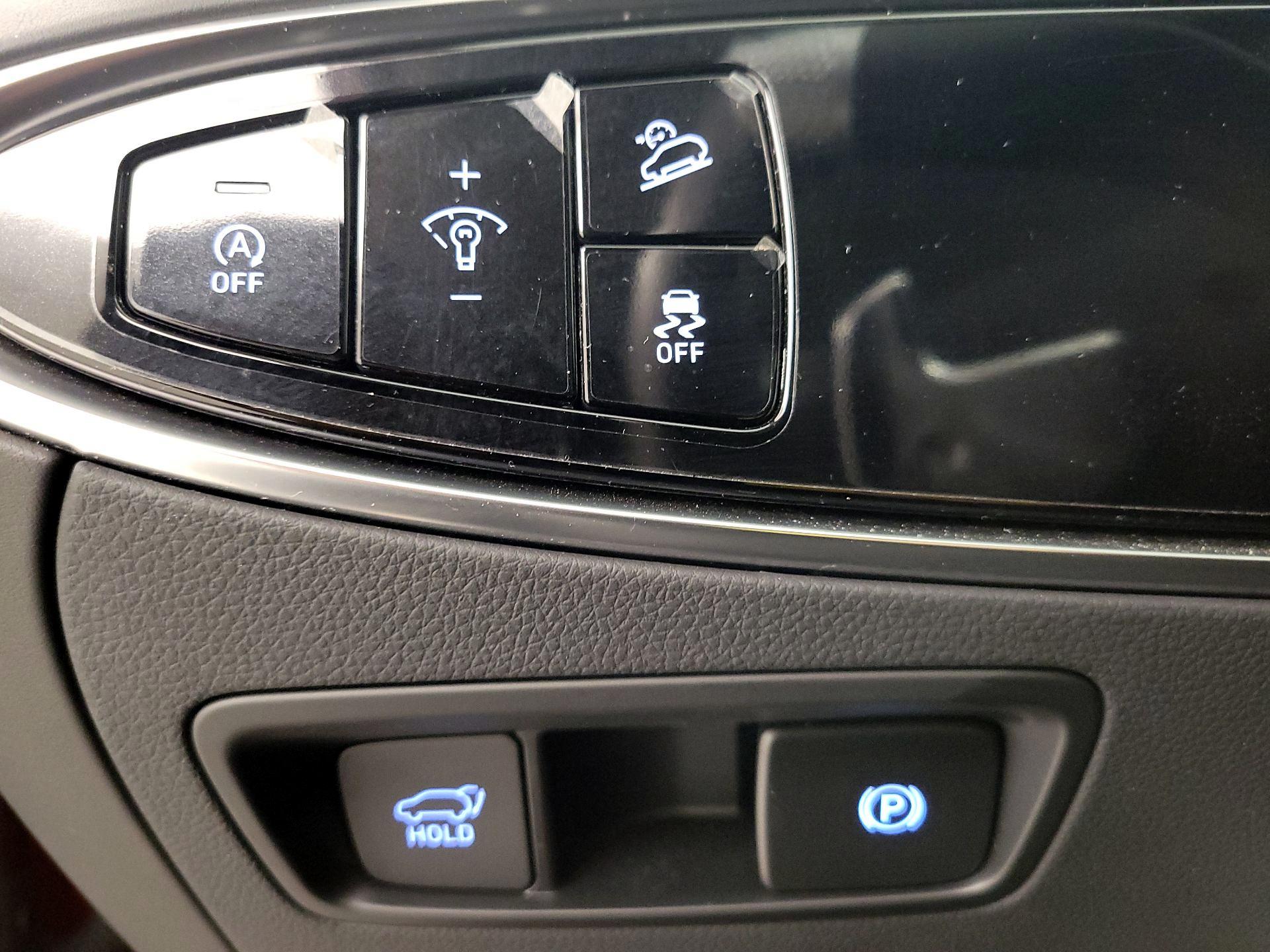 Thumbnail: 2023 Genesis GV70 - 13