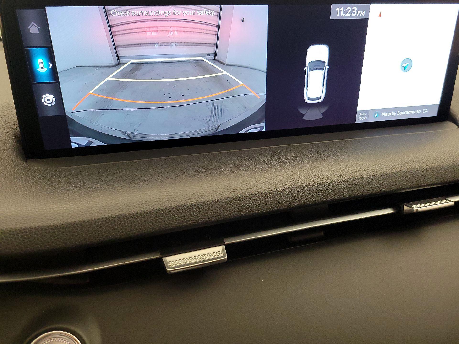 Thumbnail: 2023 Genesis GV70 - 14