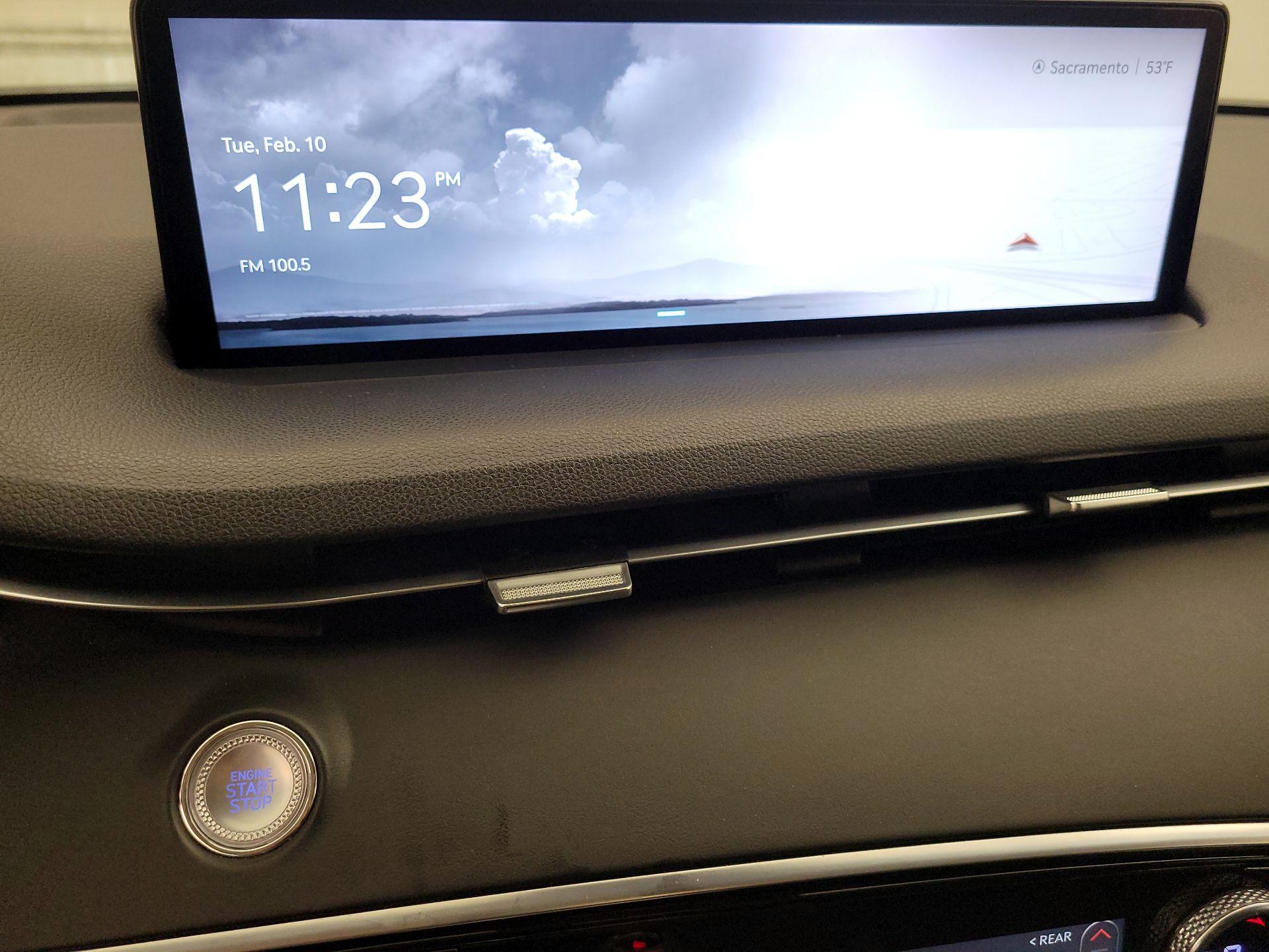 Thumbnail: 2023 Genesis GV70 - 15