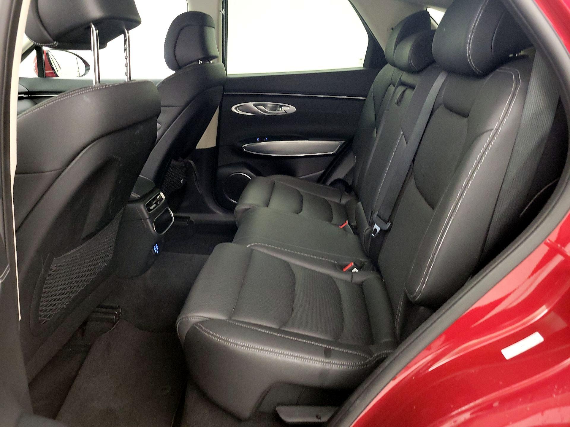 Thumbnail: 2023 Genesis GV70 - 19