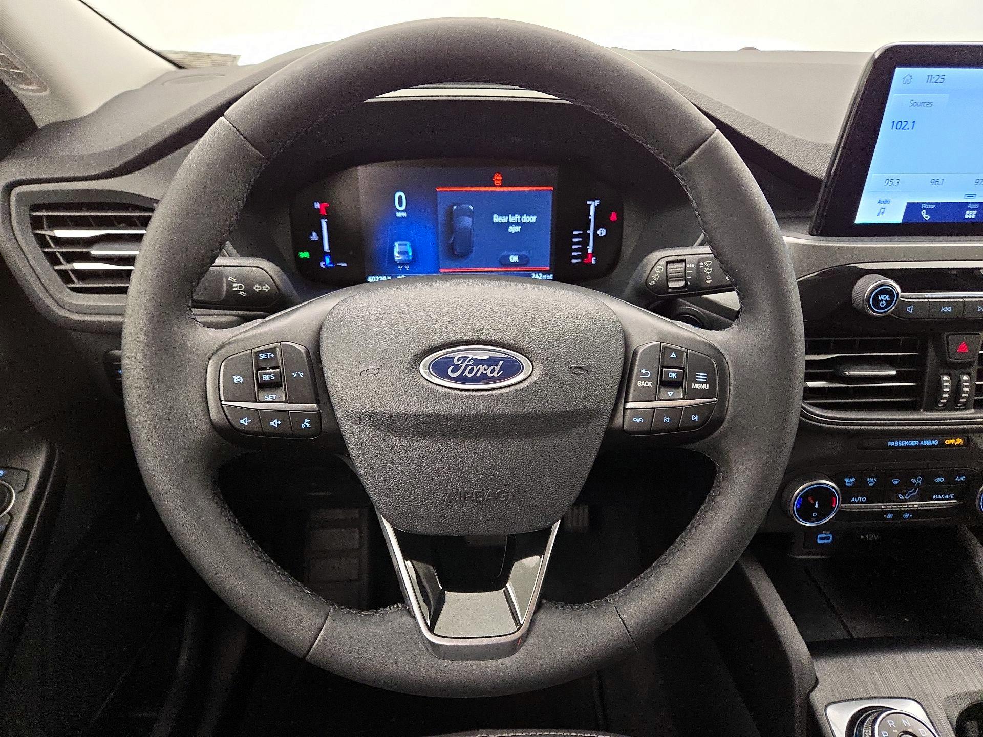 Thumbnail: 2023 Ford Escape - 10