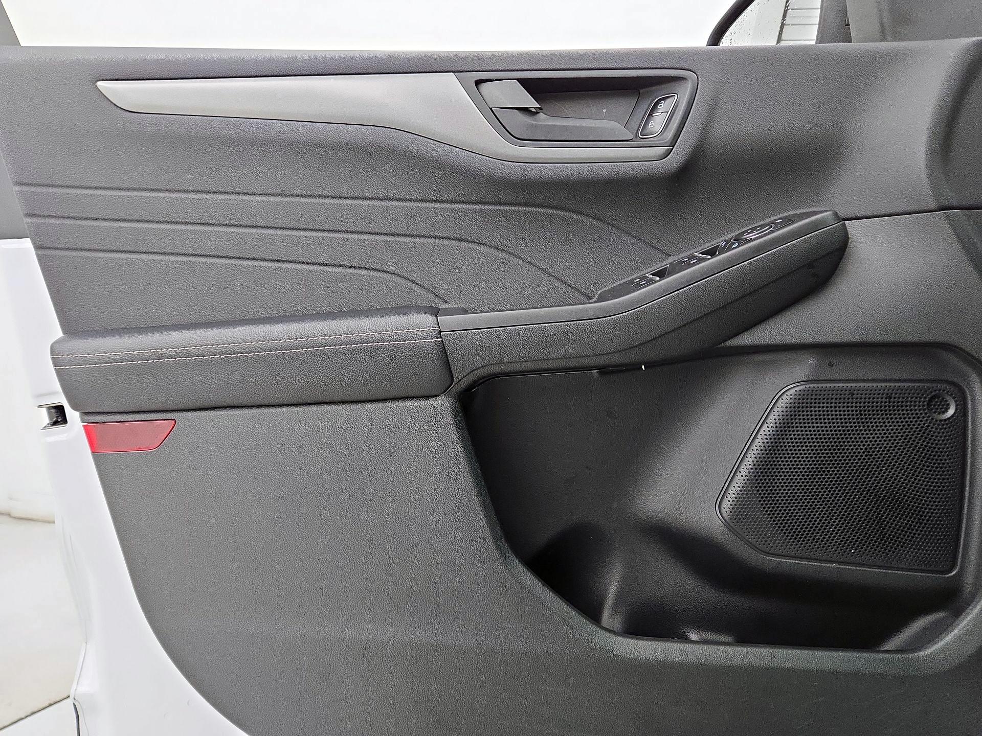 Thumbnail: 2023 Ford Escape - 12