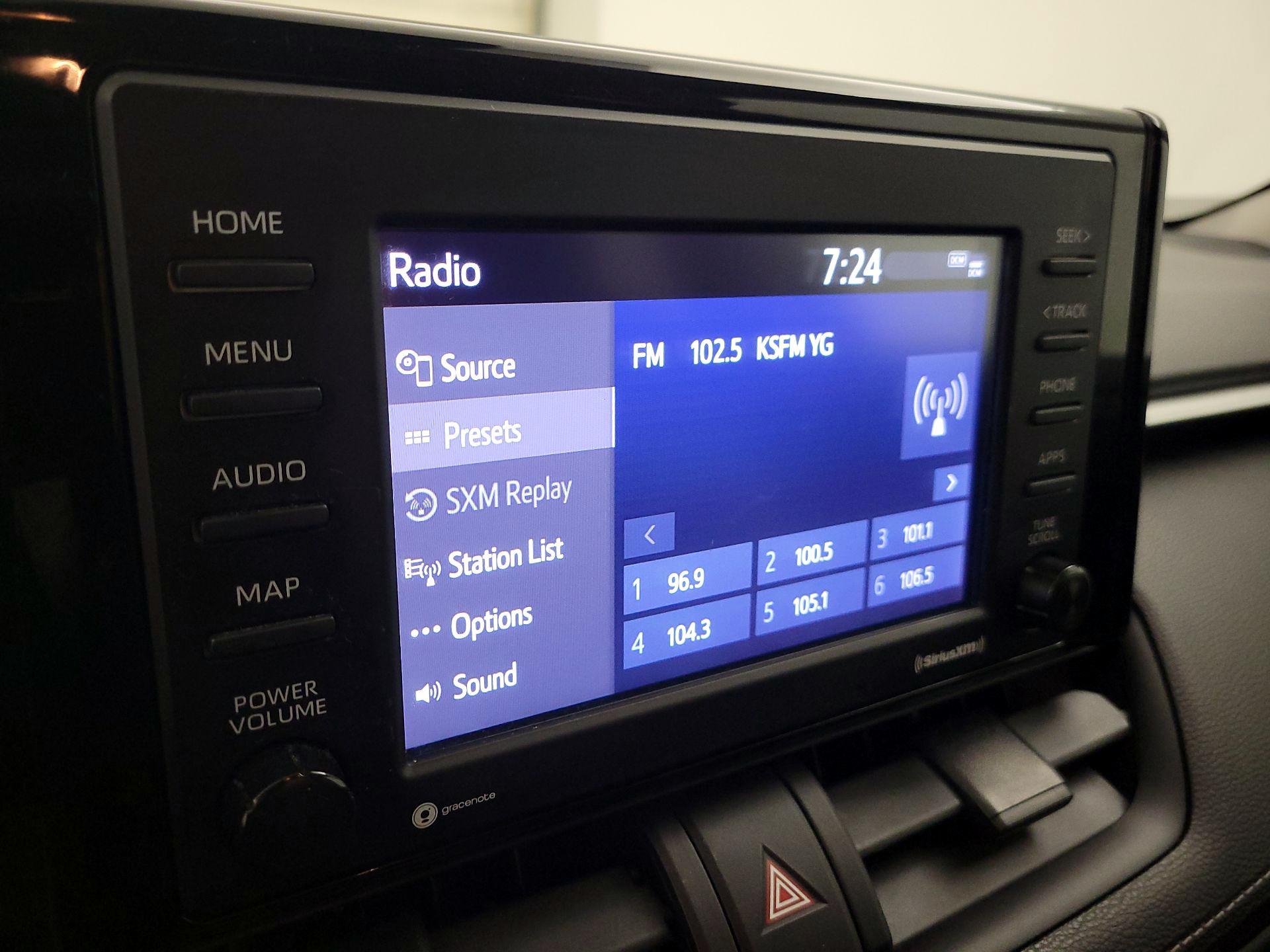 Thumbnail: 2021 Toyota RAV4 - 15