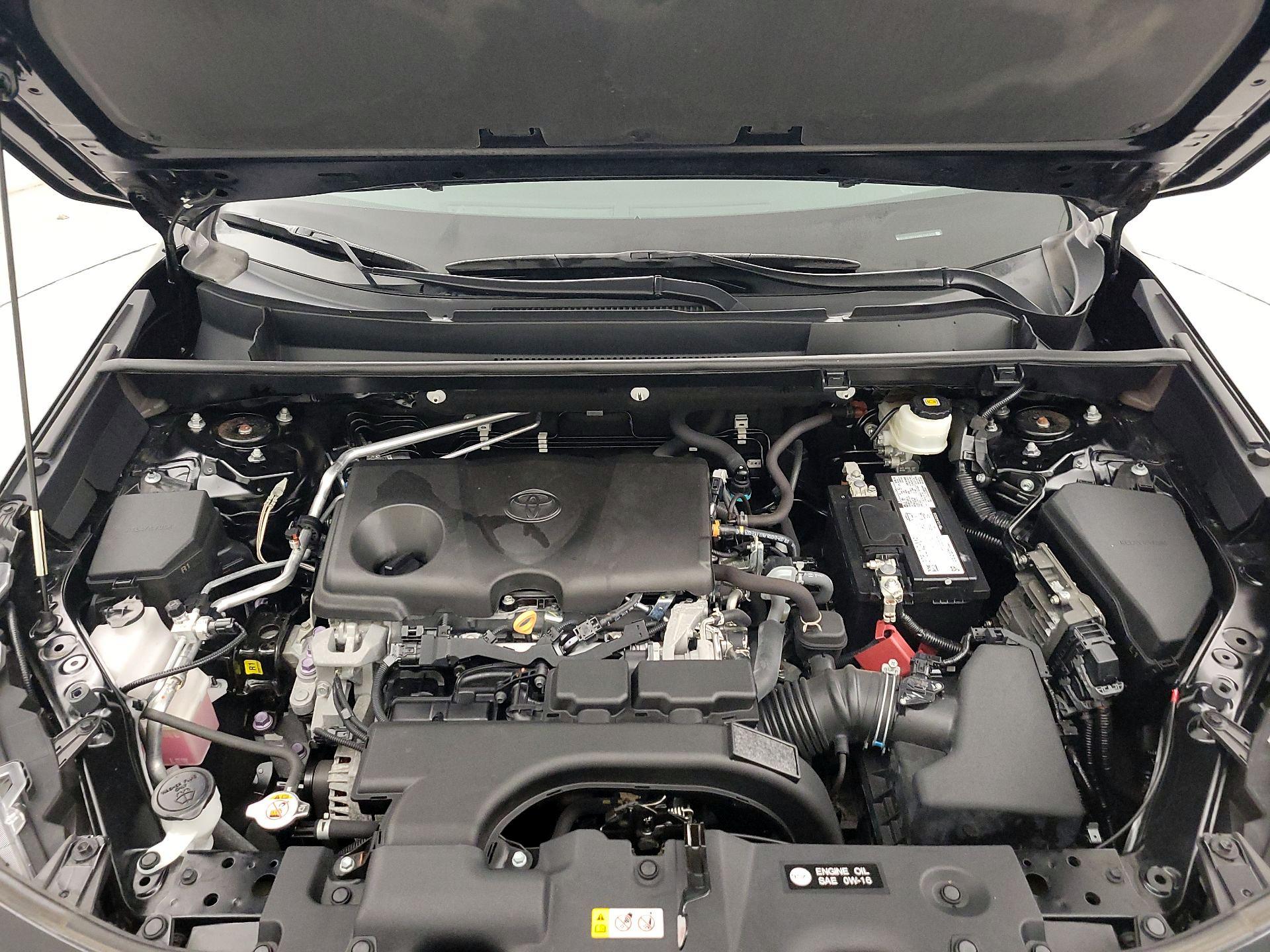 Thumbnail: 2021 Toyota RAV4 - 20