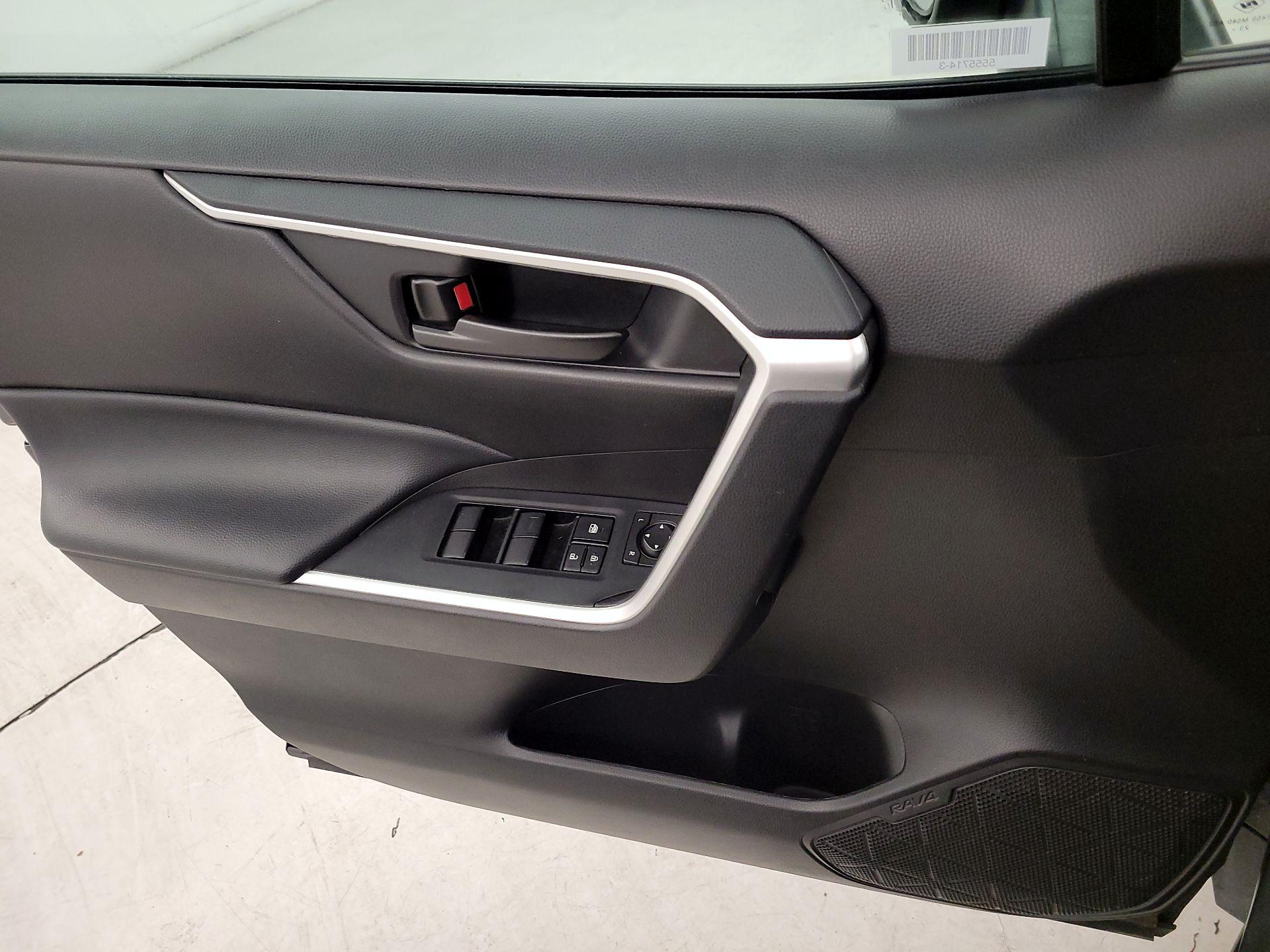 Thumbnail: 2024 Toyota RAV4 - 12